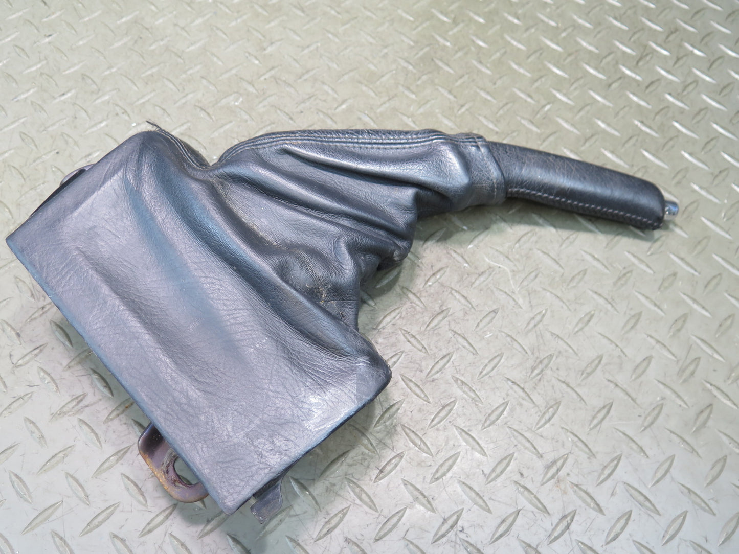 01-05 Lexus JCE10L IS300 Emergency Parking Hand Brake Handle w Boot OEM
