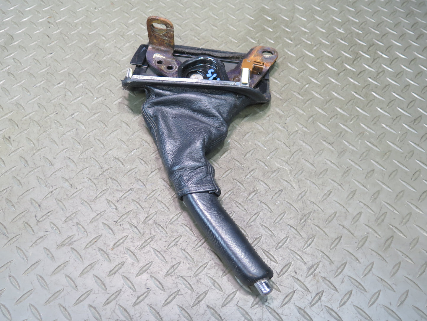 01-05 Lexus JCE10L IS300 Emergency Parking Hand Brake Handle w Boot OEM