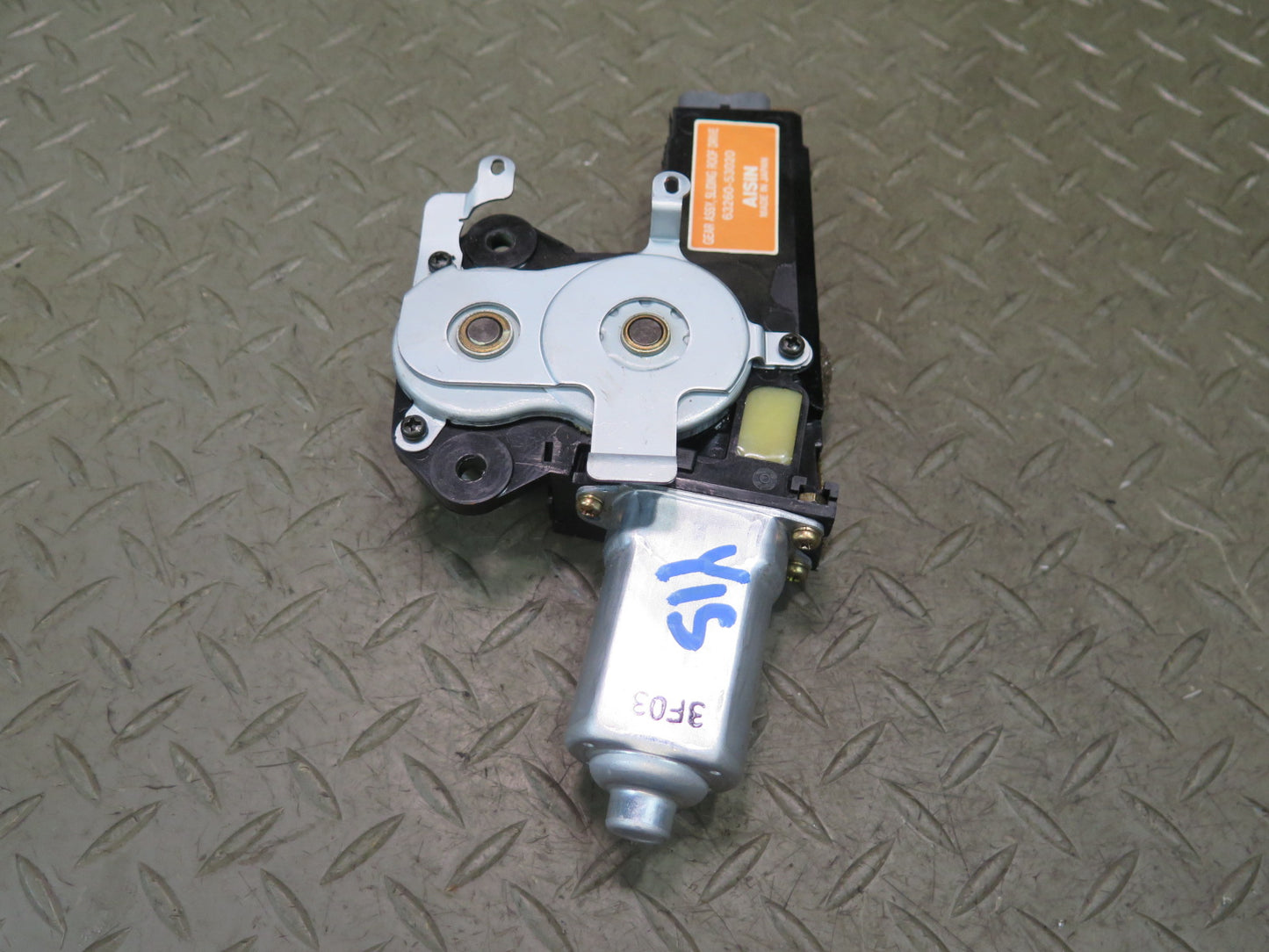 01-05 Lexus JCE10L IS300 Sunroof Motor Drive Unit 63260-53020 OEM