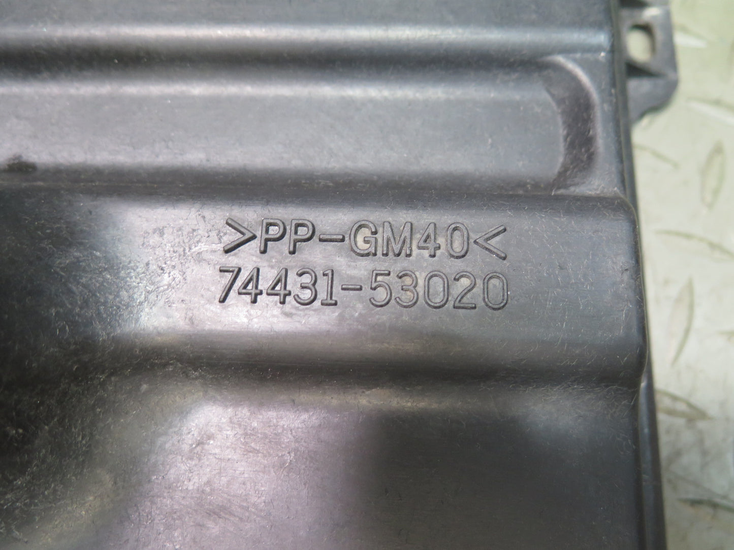01-05 Lexus JCE10L IS300 Battery Tray Holder Bracket Set OEM