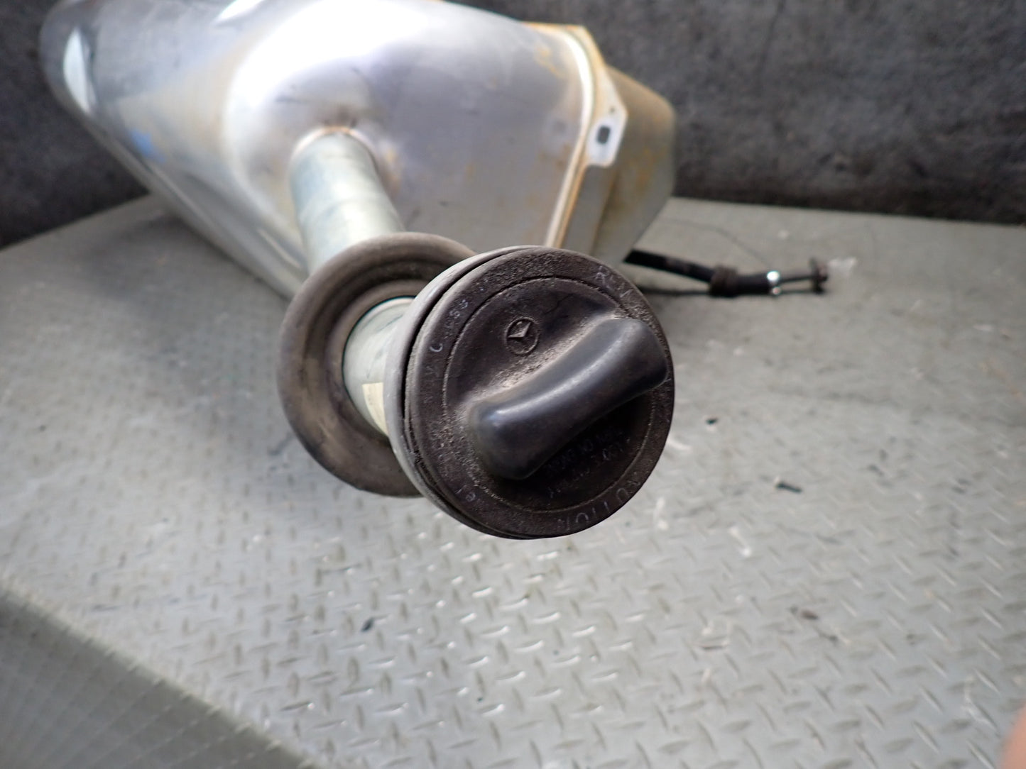 94-95 Mercedes W140 S420 S500 Gas Fuel Tank Assembly 1404701001 OEM