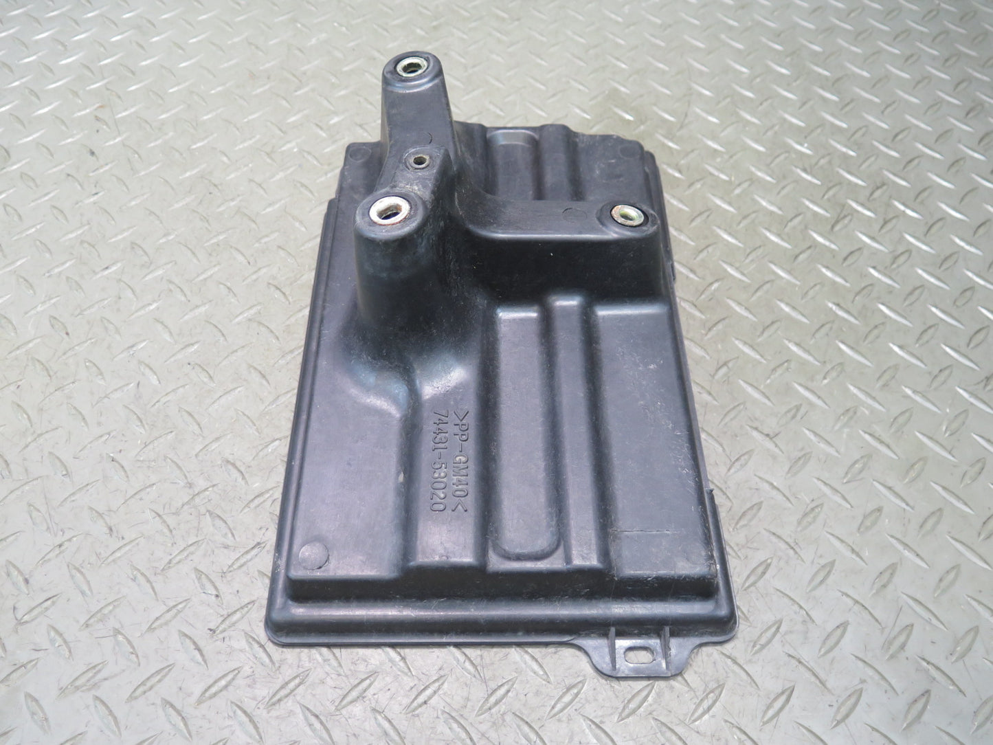 01-05 Lexus JCE10L IS300 Battery Tray Holder Bracket Set OEM