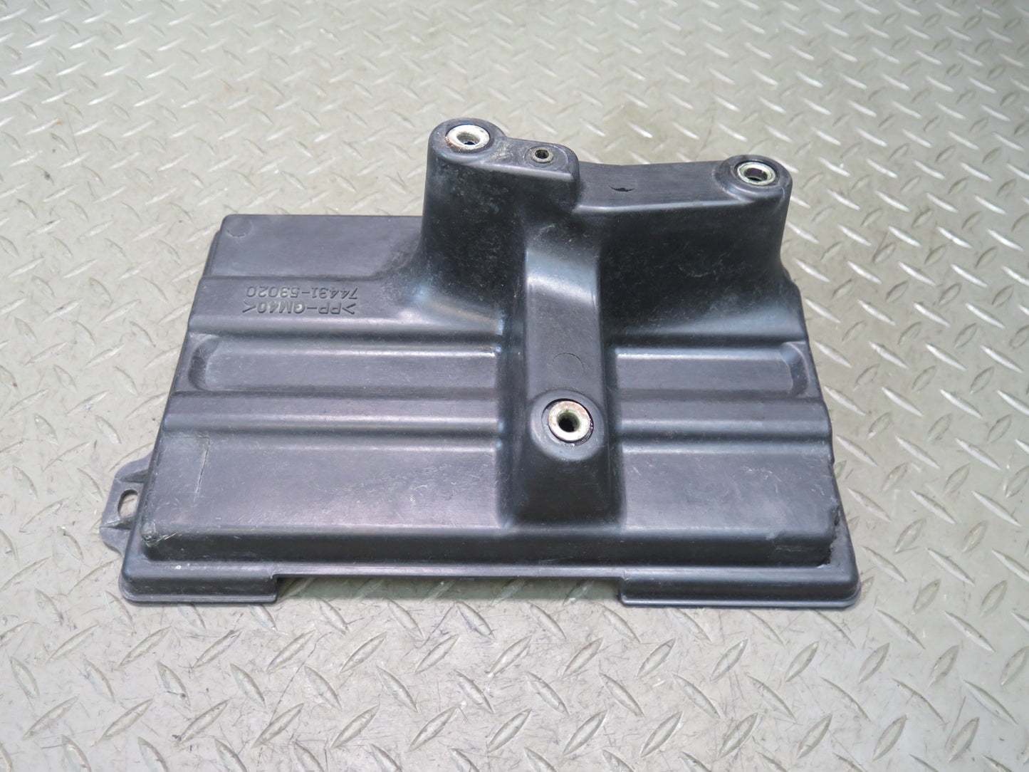 01-05 Lexus JCE10L IS300 Battery Tray Holder Bracket Set OEM