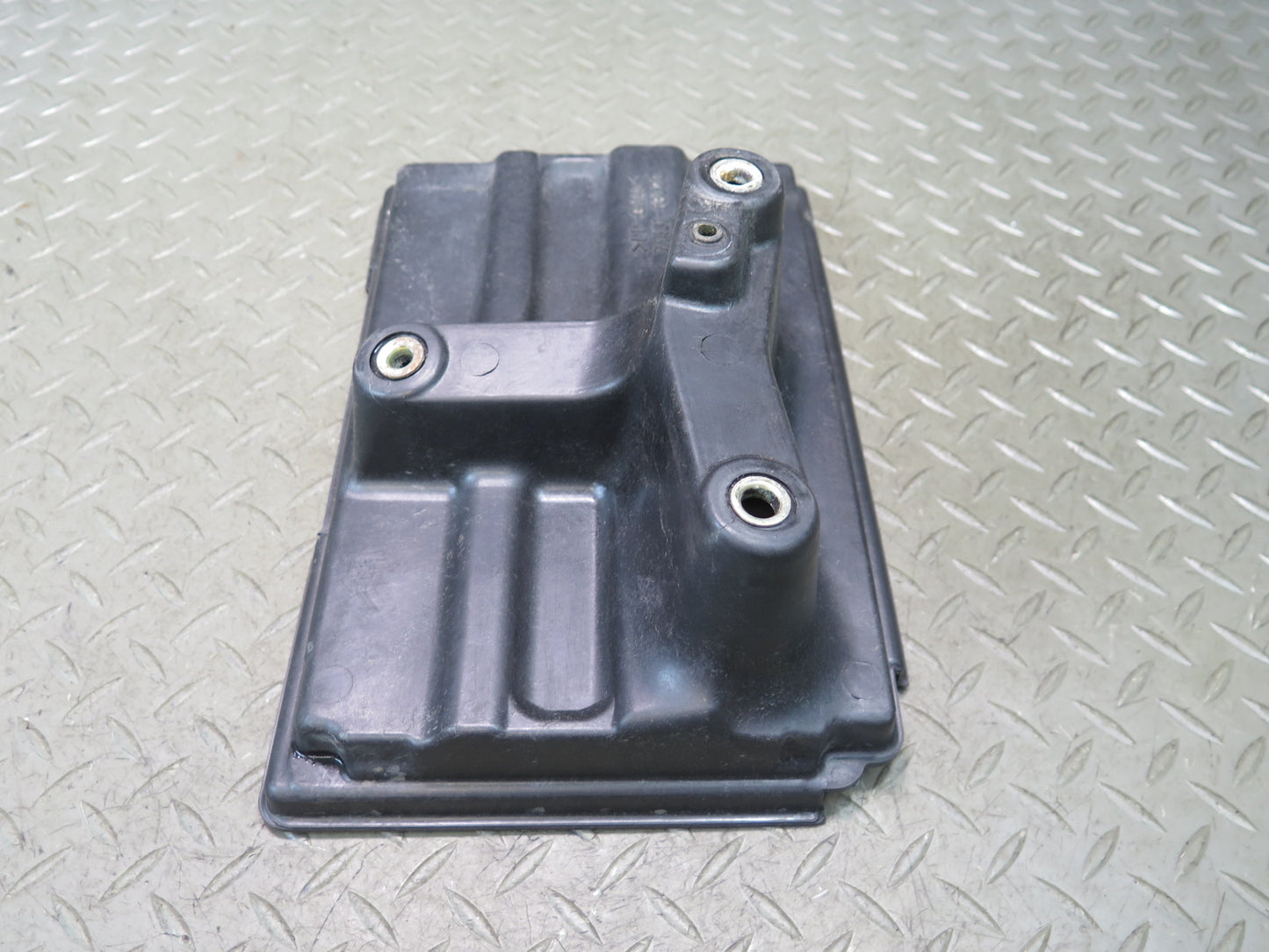 01-05 Lexus JCE10L IS300 Battery Tray Holder Bracket Set OEM