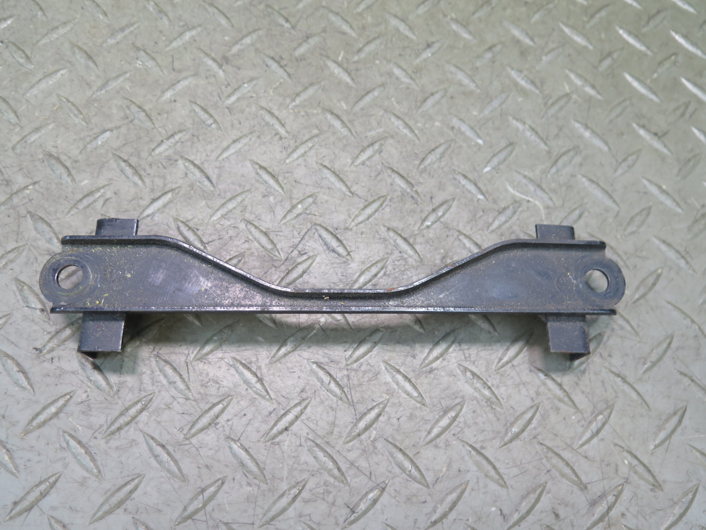 01-05 Lexus JCE10L IS300 Battery Tray Holder Bracket Set OEM