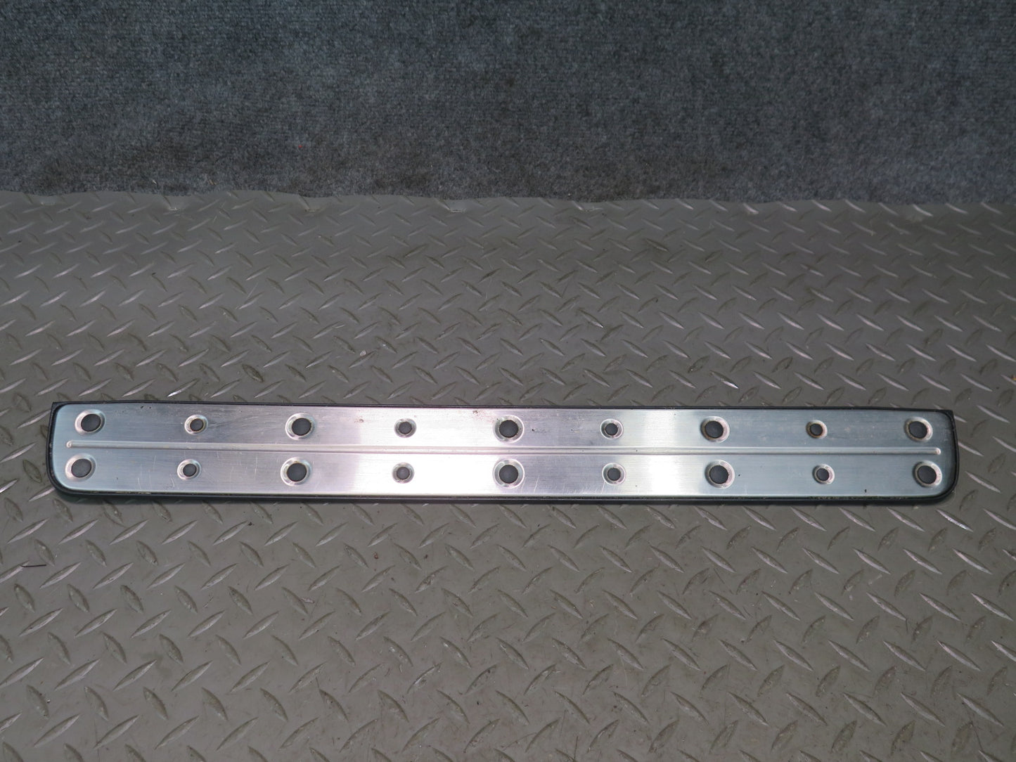 01-05 Lexus JCE10L IS300 Set of 4 Front & Rear Door Scuff Sill Plate Trim OEM
