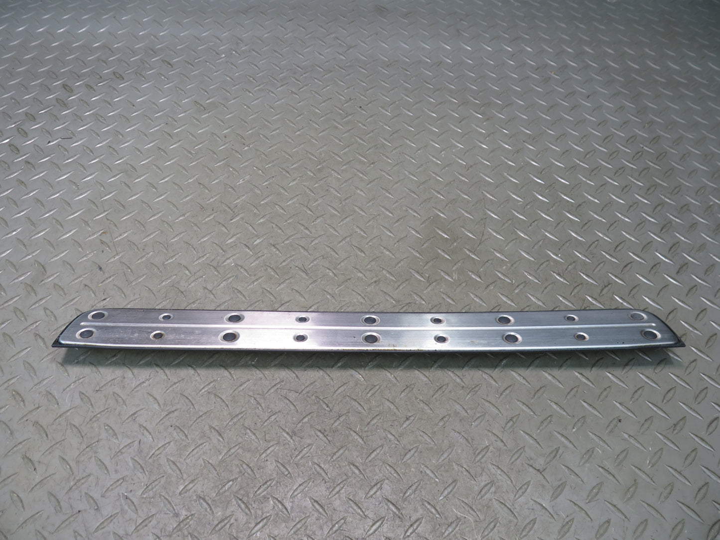 01-05 Lexus JCE10L IS300 Set of 4 Front & Rear Door Scuff Sill Plate Trim OEM