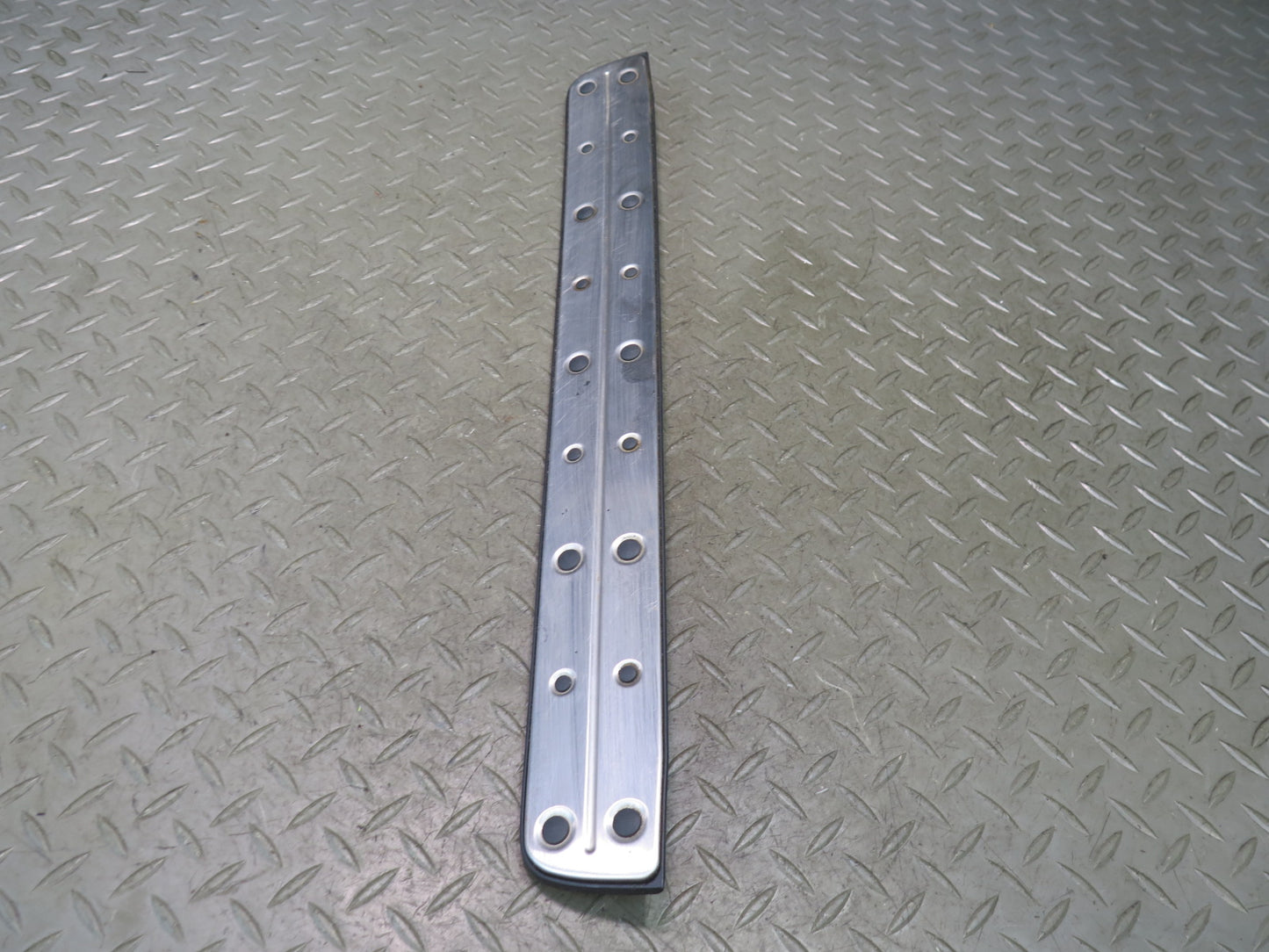 01-05 Lexus JCE10L IS300 Set of 4 Front & Rear Door Scuff Sill Plate Trim OEM