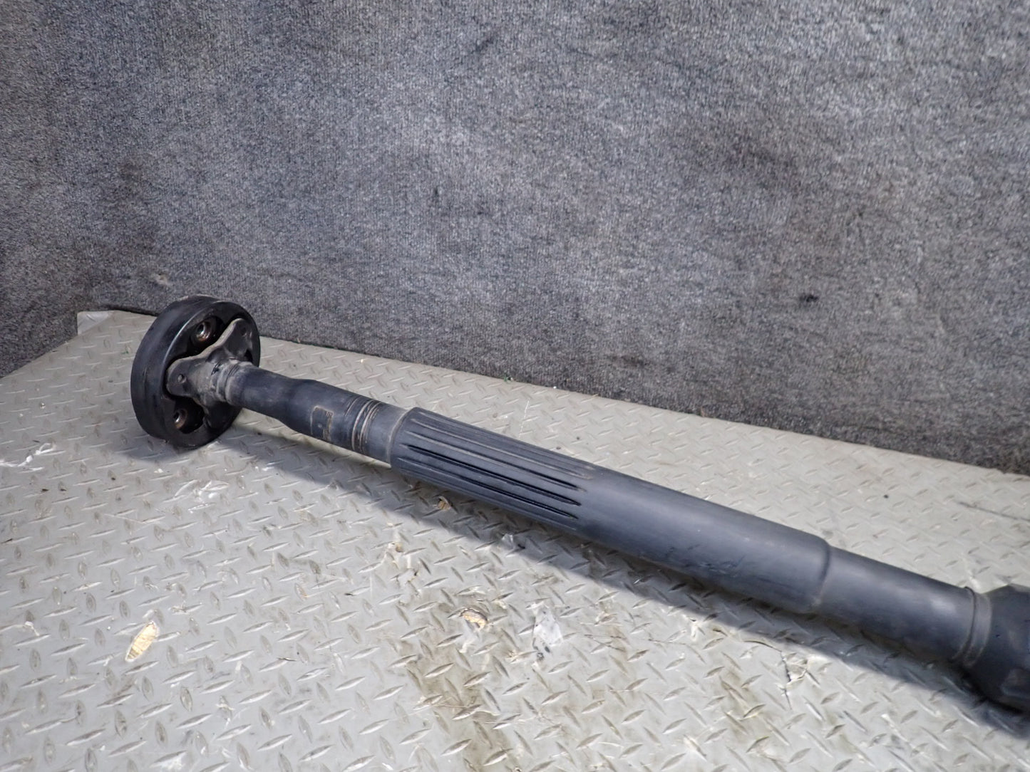 09-15 Audi 8J TT S 2.0L AWD Rear Driveshaft Drive Shaft 116K Miles OEM