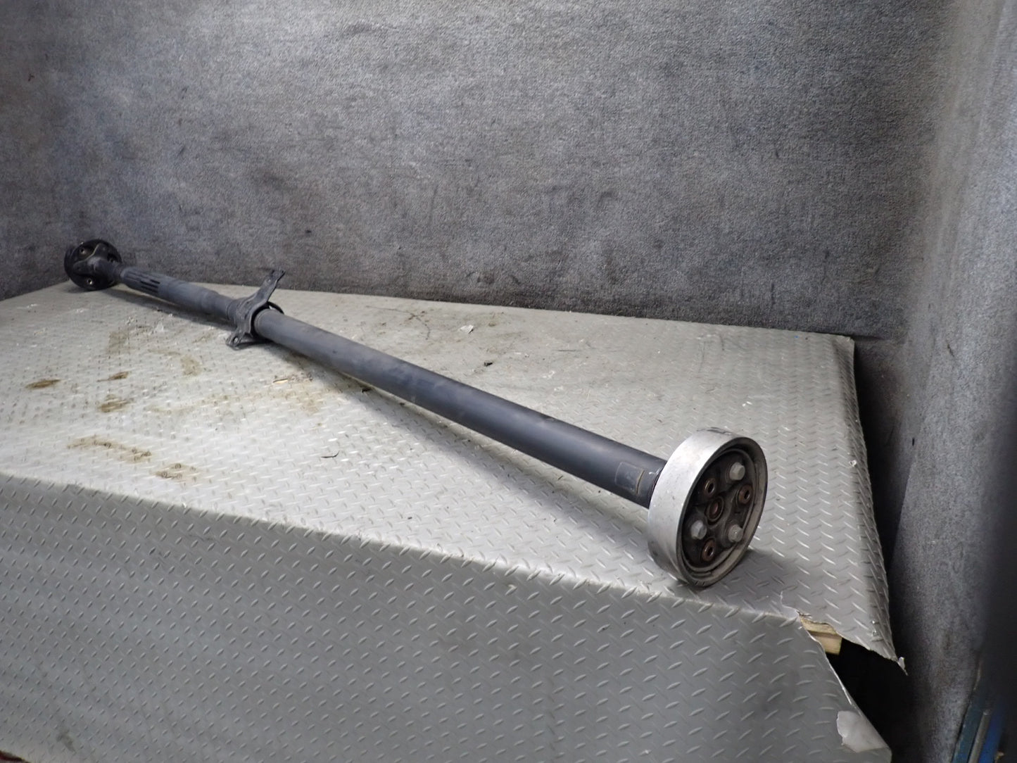 09-15 Audi 8J TT S 2.0L AWD Rear Driveshaft Drive Shaft 116K Miles OEM