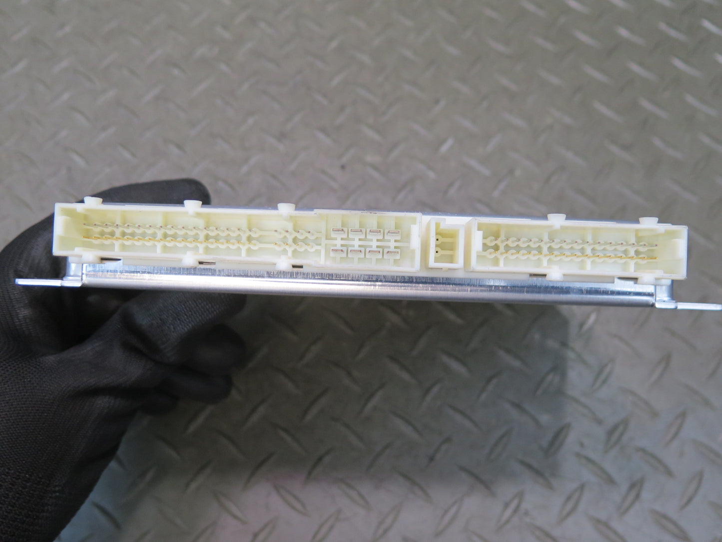 2013-2014 Porsche Cayenne 958 GTS Air Suspension Control Module Unit 7P0907553AA