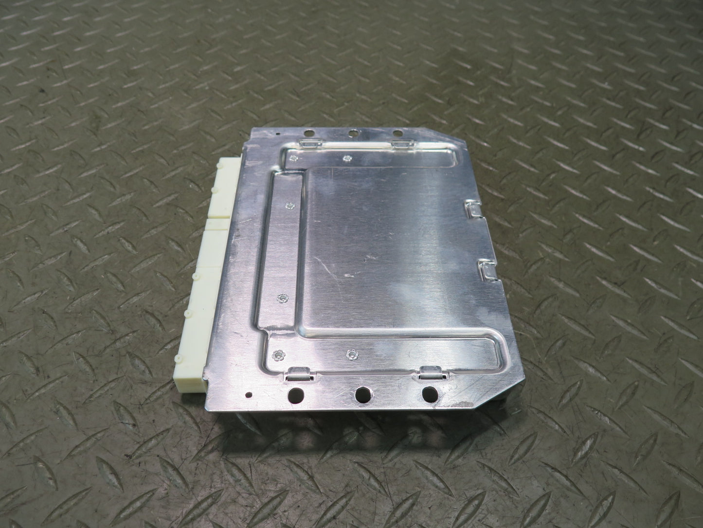 2013-2014 Porsche Cayenne 958 GTS Air Suspension Control Module Unit 7P0907553AA