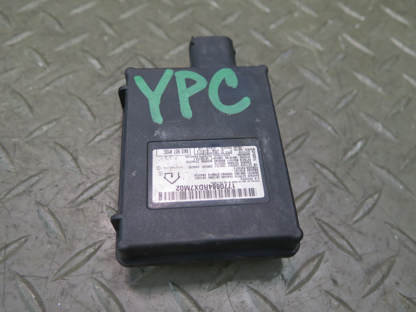 2011-2018 Porsche Cayenne 958 Garage Door Opener Control Module 8K0907410C