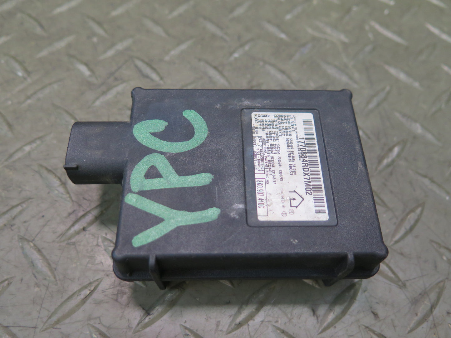 2011-2018 Porsche Cayenne 958 Garage Door Opener Control Module 8K0907410C
