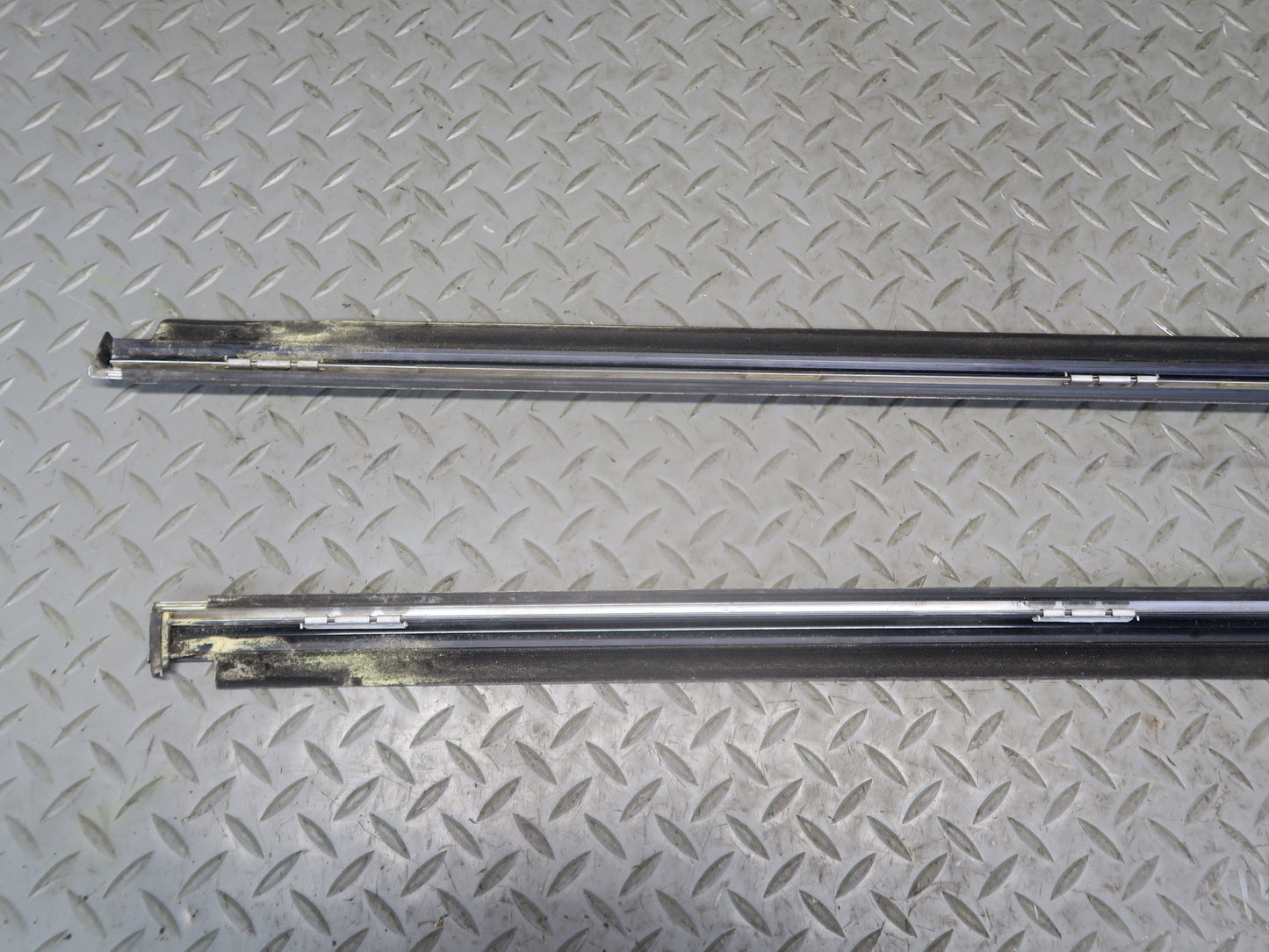94-99 Mercedes W140 S500 Front & Rear Right Door Window Trim Molding Set OEM