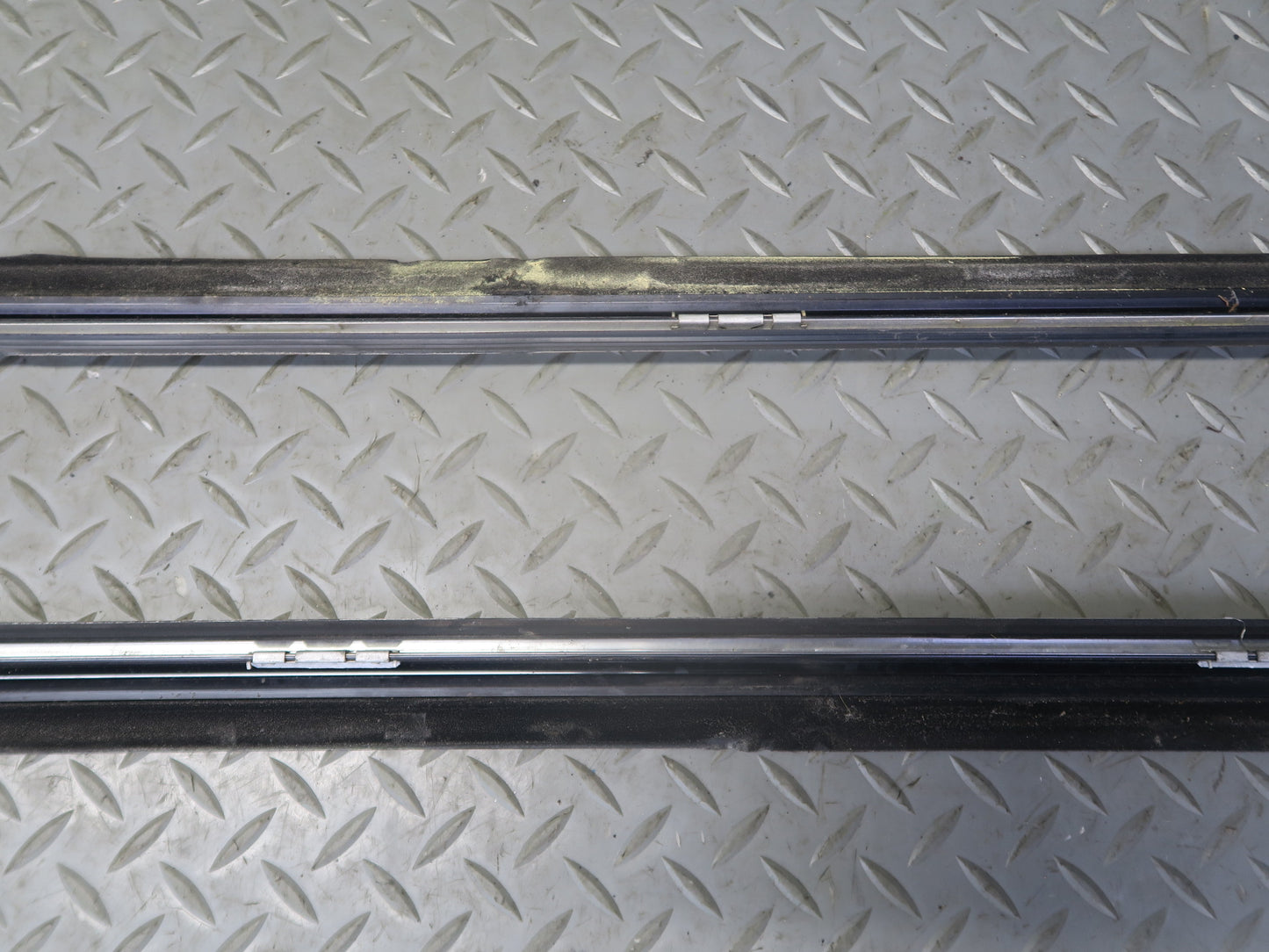 94-99 Mercedes W140 S500 Front & Rear Right Door Window Trim Molding Set OEM