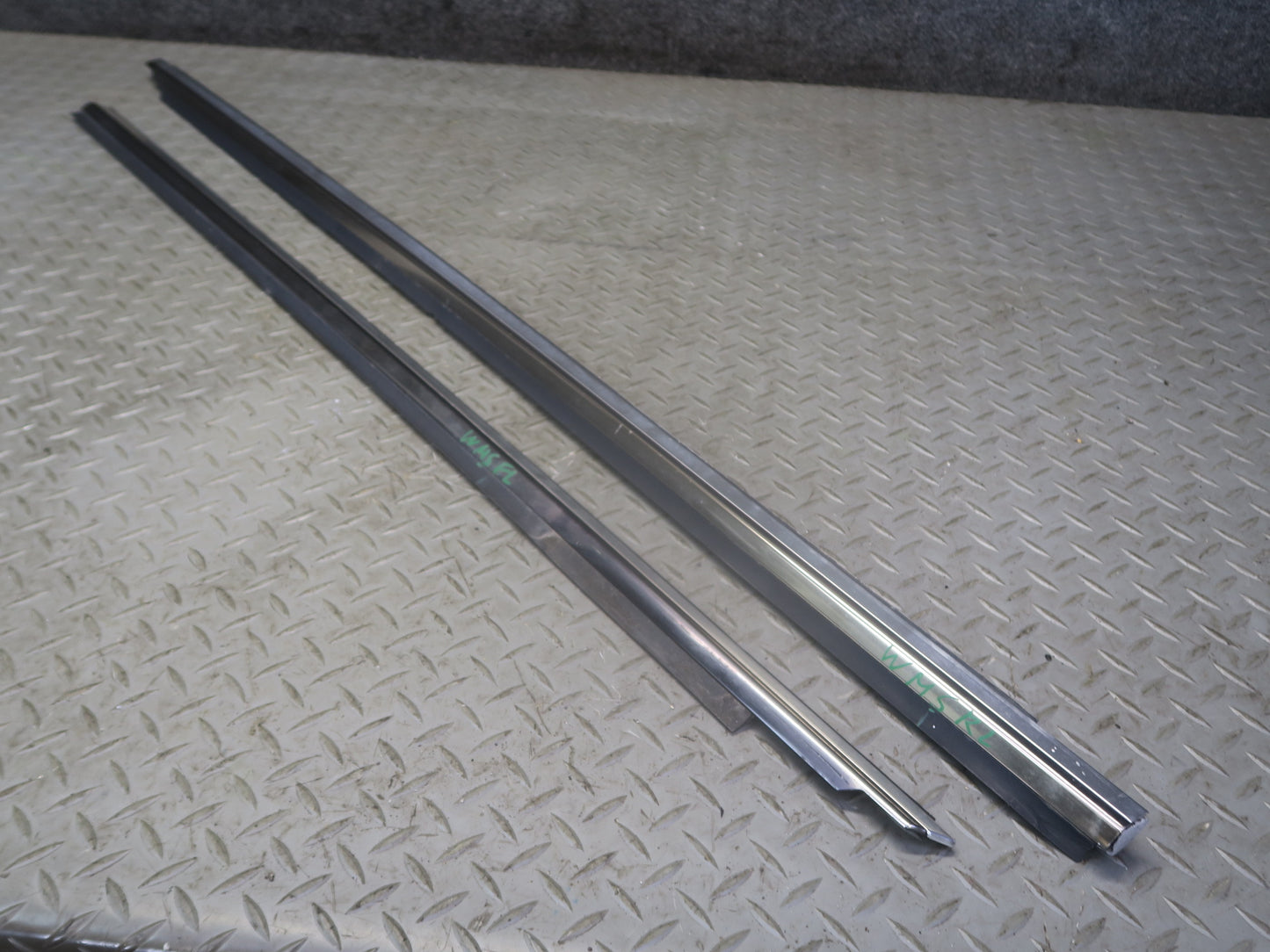 94-99 Mercedes W140 S500 Front & Rear Left Door Window Trim Molding Set OEM