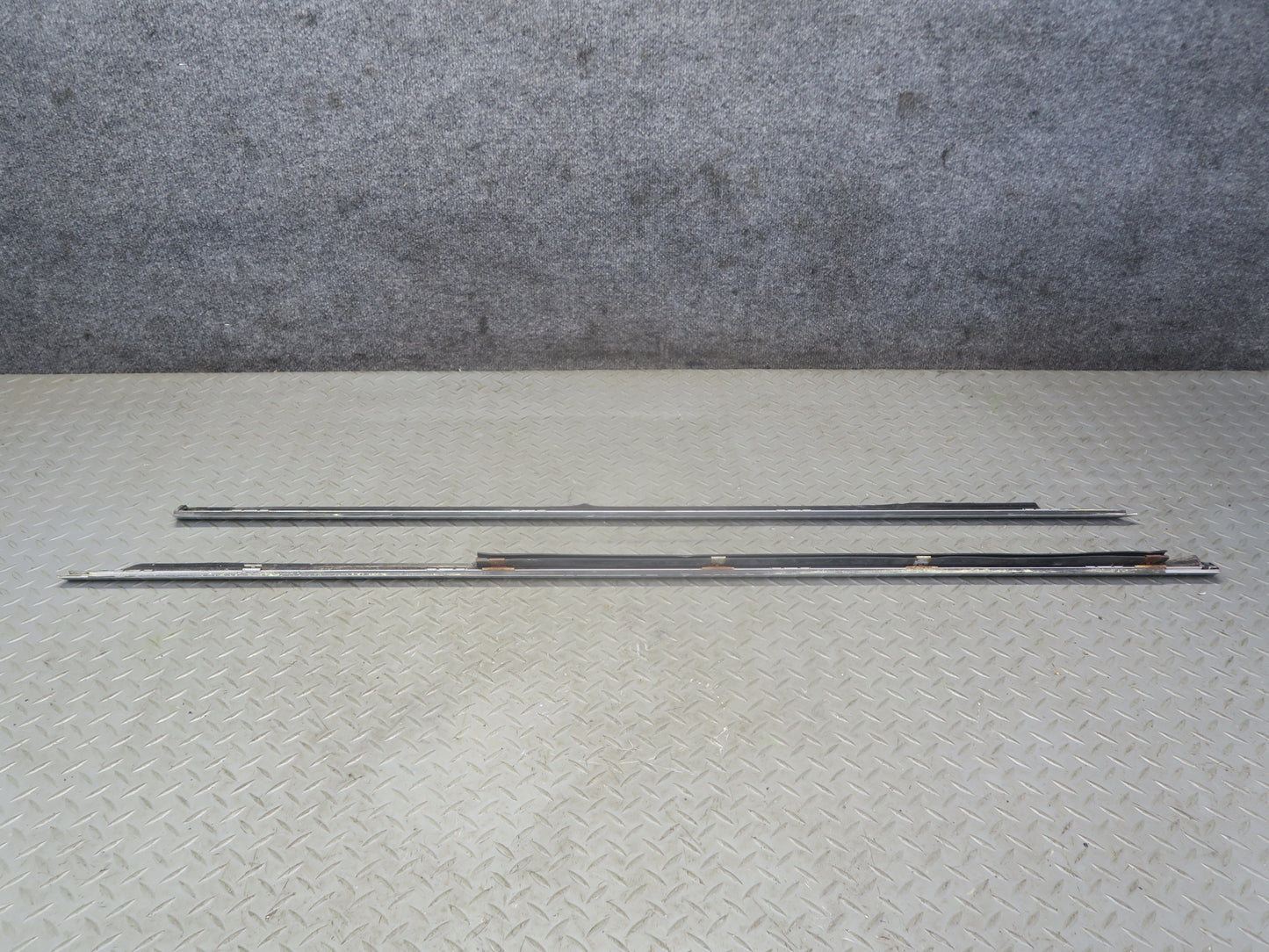 94-99 Mercedes W140 S500 Front & Rear Left Door Window Trim Molding Set OEM