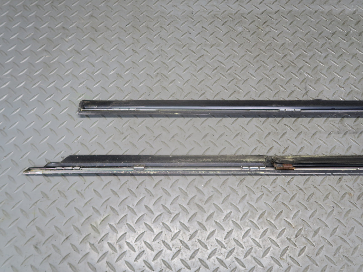 94-99 Mercedes W140 S500 Front & Rear Left Door Window Trim Molding Set OEM