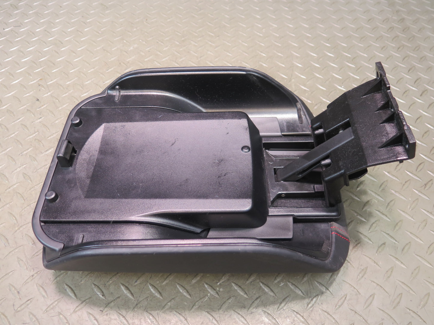 11-18 Porsche Cayenne 958 GTS Center Console Lid Armrest Cover Leather Alcantara