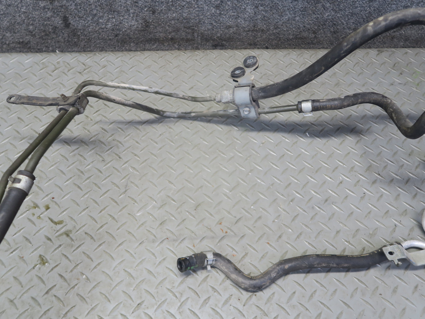 2005 Nissan Z33 350Z FS6R31A M/T Manual Transmission Hose Pipe Line Set OEM
