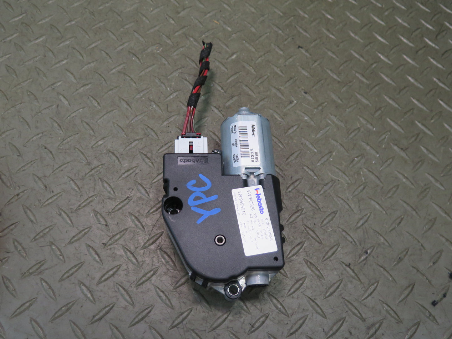 2011-2018 Porsche Cayenne 958 Rear Panoramic Sunroof Drive Motor Set