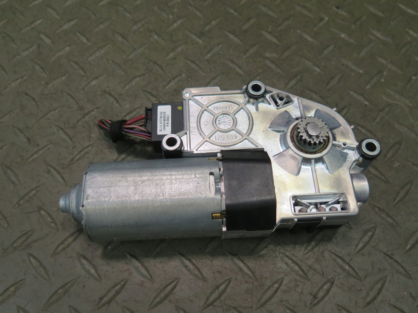 2011-2018 Porsche Cayenne 958 Rear Panoramic Sunroof Drive Motor Set
