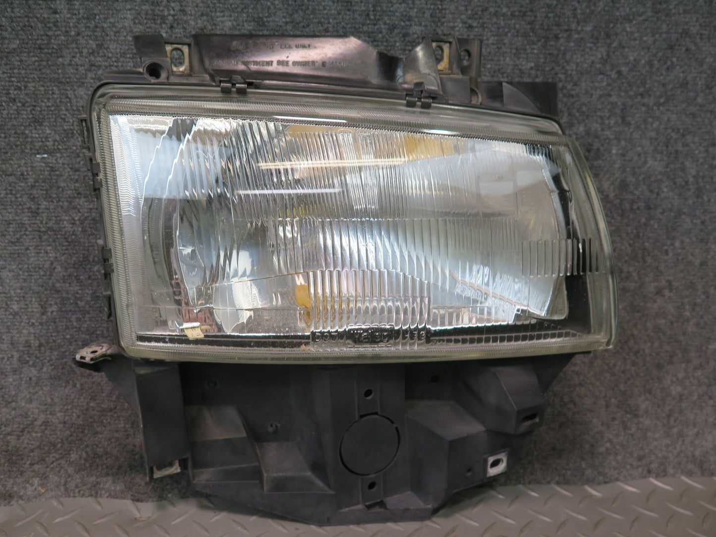 99-03 VW Eurovan T4 Front Right Passenger Side Halogen Headlight Lamp OEM