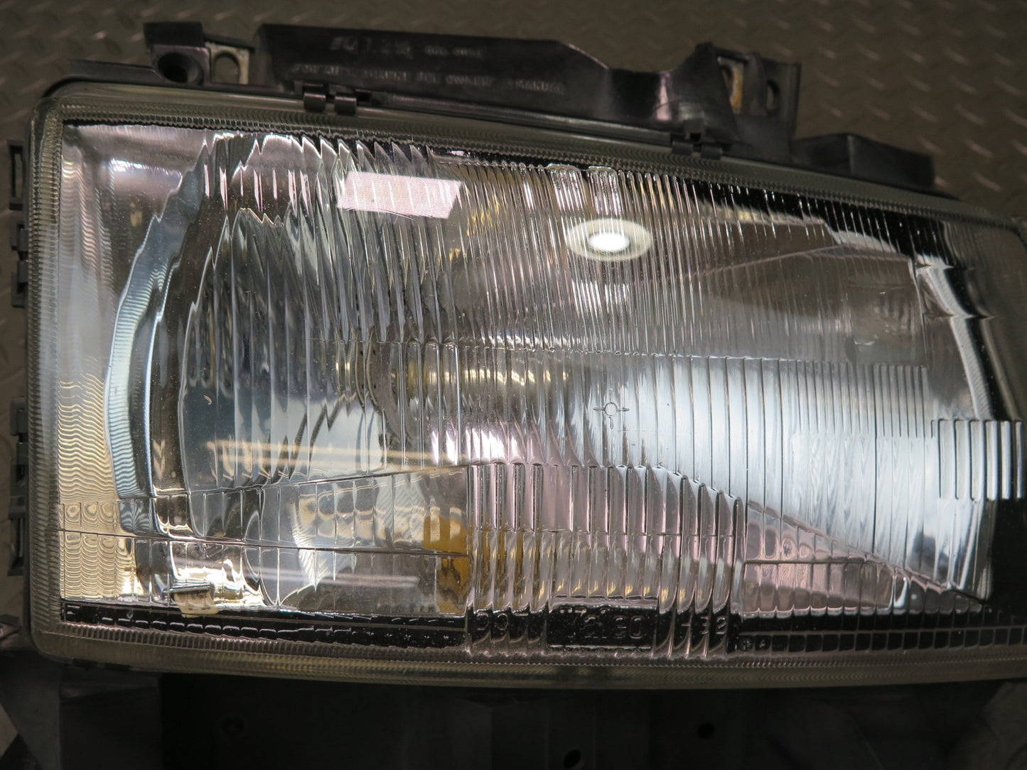 99-03 VW Eurovan T4 Front Right Passenger Side Halogen Headlight Lamp OEM