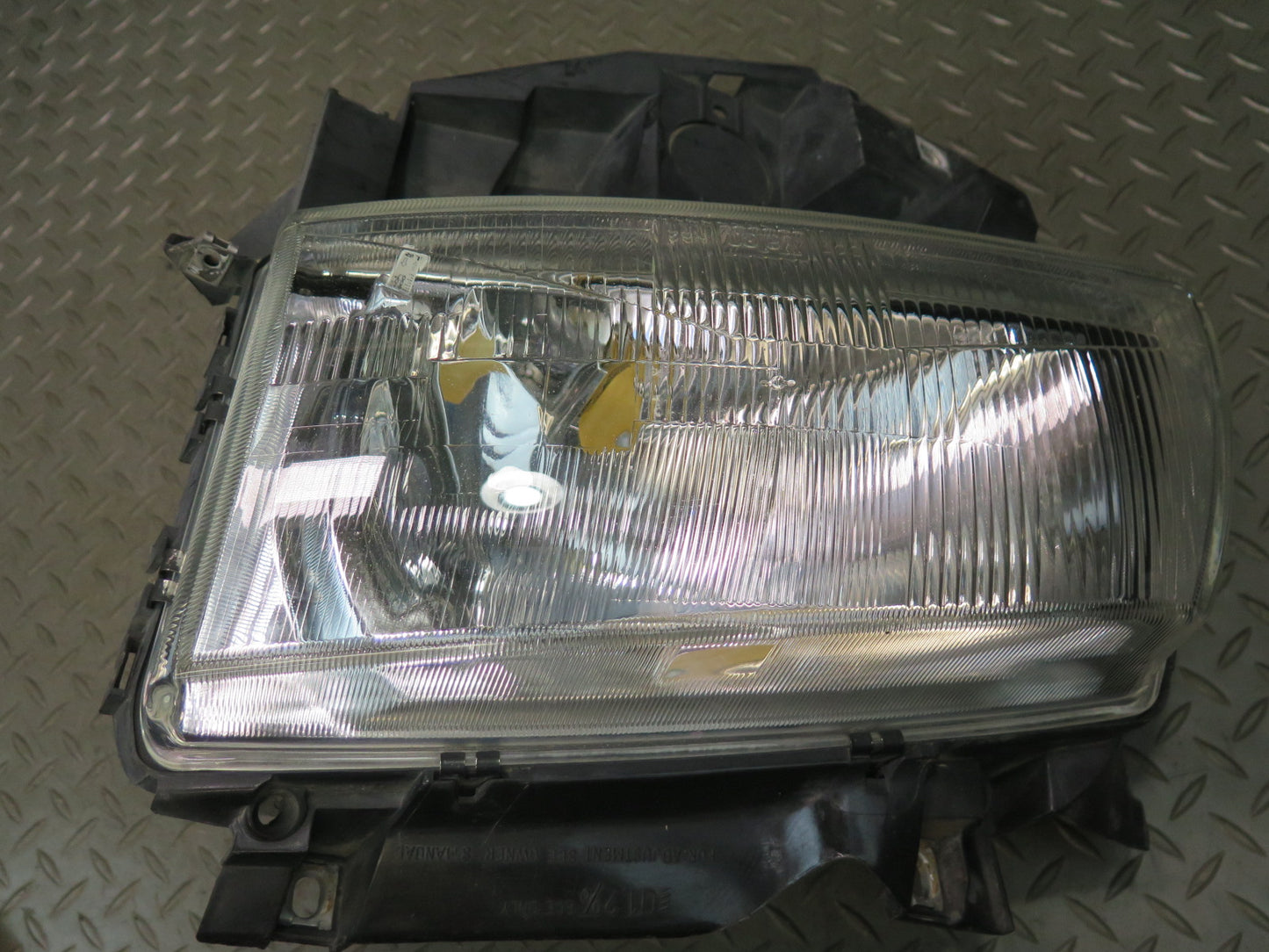 99-03 VW Eurovan T4 Front Left Driver Side Halogen Headlight Lamp OEM