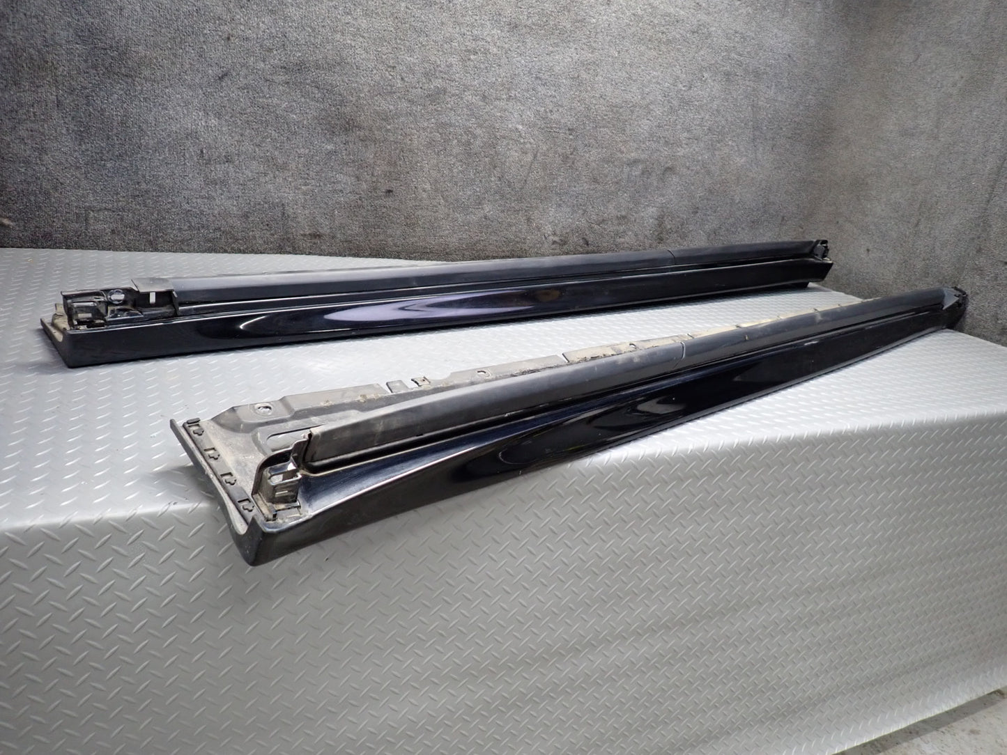 2011-2018 Porsche Cayenne 958 GTS Left Right Side Skirt Rocker Panel Molding Set
