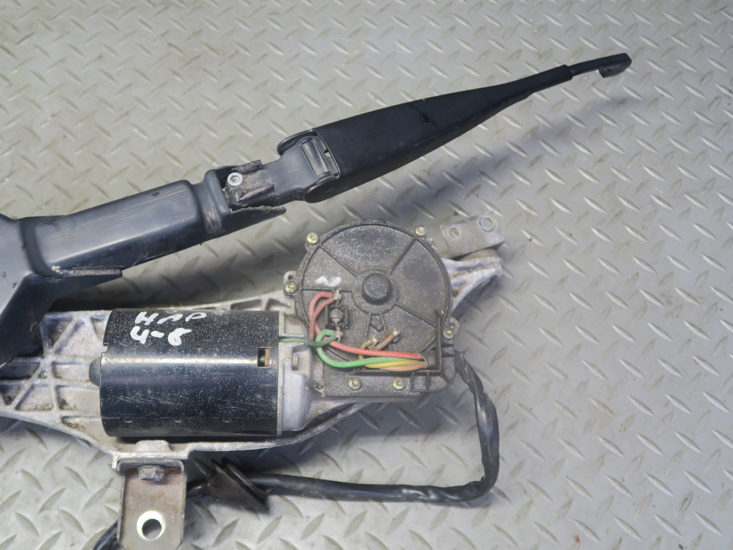 94-99 Mercedes W140 S500 Windshield Wiper Arm Transmission Linkage w Motor OEM