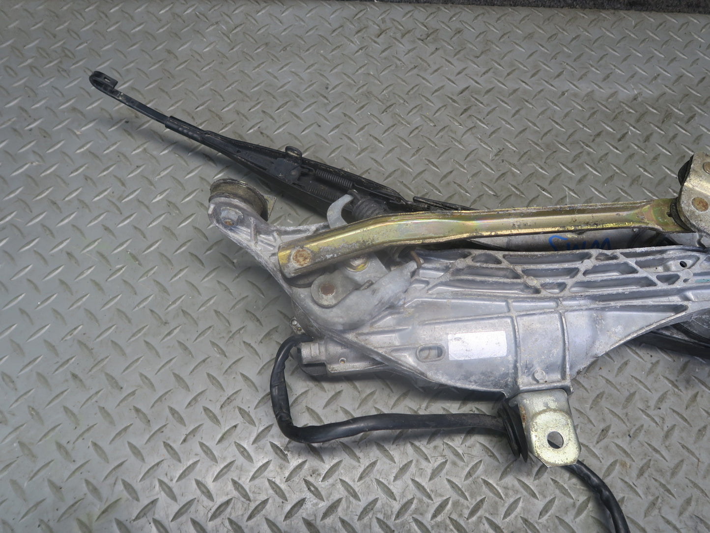 94-99 Mercedes W140 S500 Windshield Wiper Arm Transmission Linkage w Motor OEM