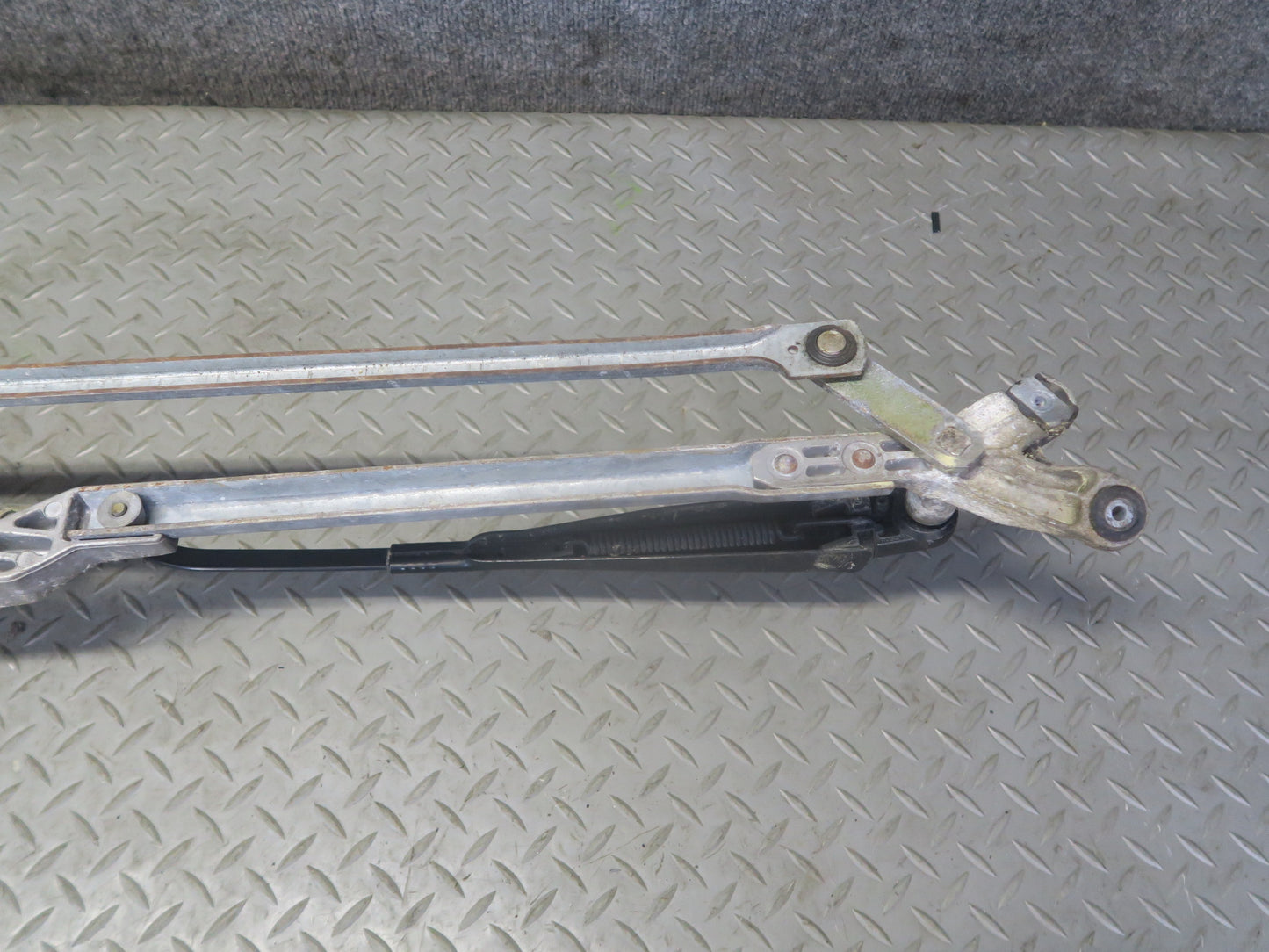 94-99 Mercedes W140 S500 Windshield Wiper Arm Transmission Linkage w Motor OEM