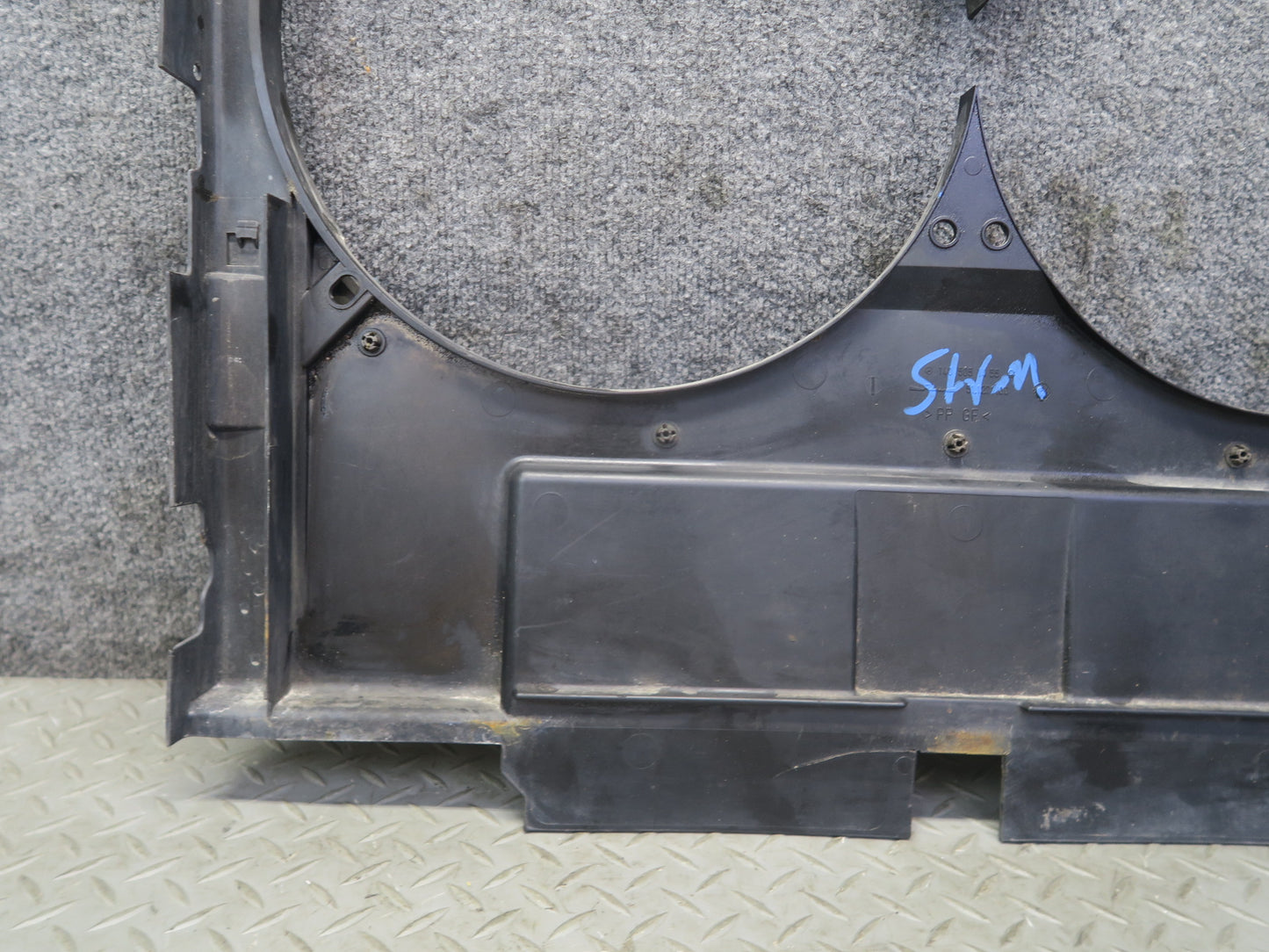94-99 Mercedes W140 S500 Engine Cooling Fan Motor Shroud 1405051455 OEM