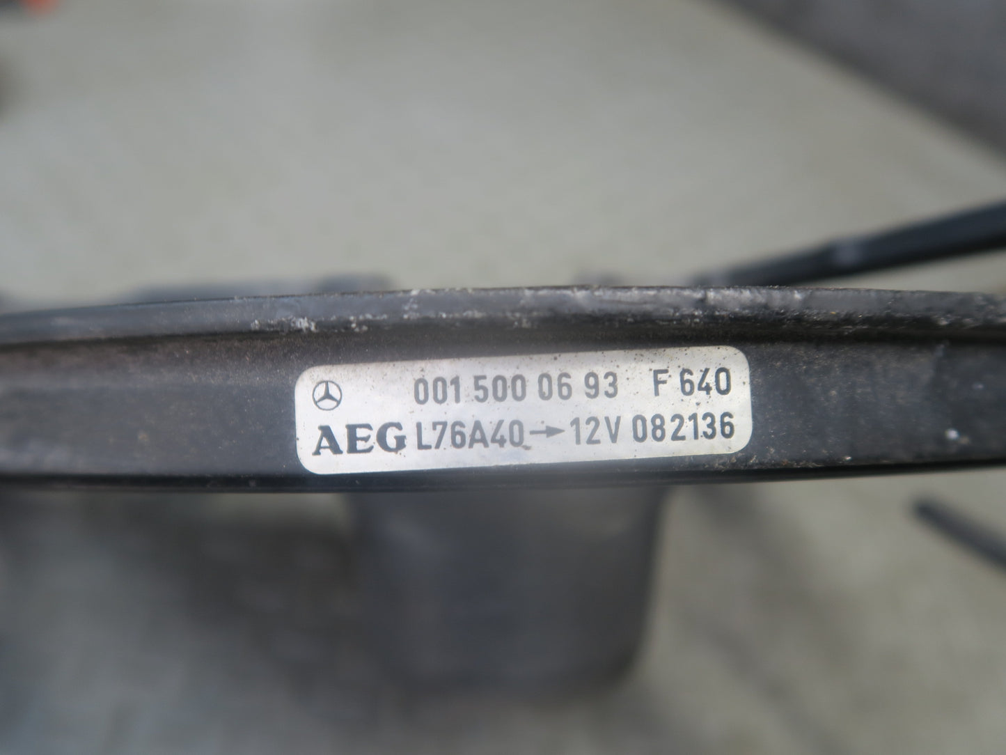 94-99 Mercedes W140 S500 Engine Radiator Dual Cooling Fan Motor OEM