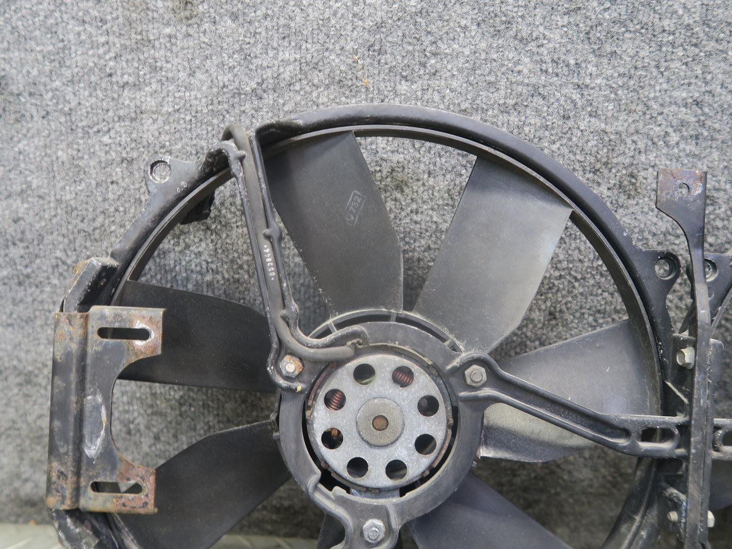 94-99 Mercedes W140 S500 Engine Radiator Dual Cooling Fan Motor OEM