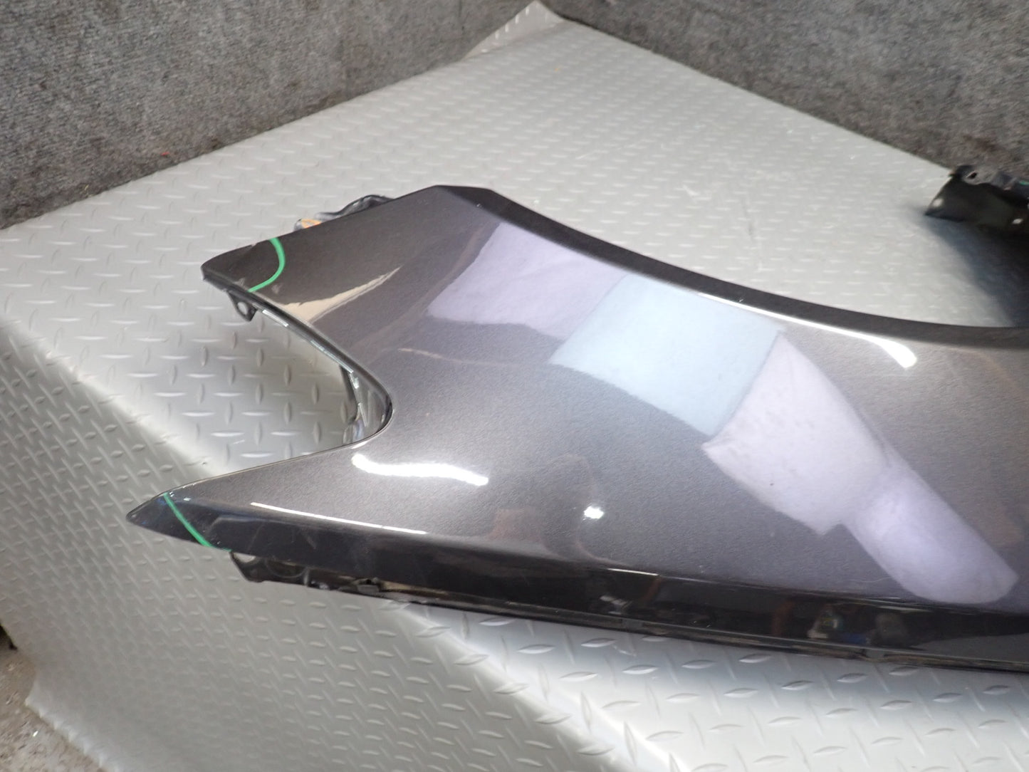 01-05 Lexus JCE10L IS300 Front Right Fender Shell Cover Panel Graphite Gray OEM