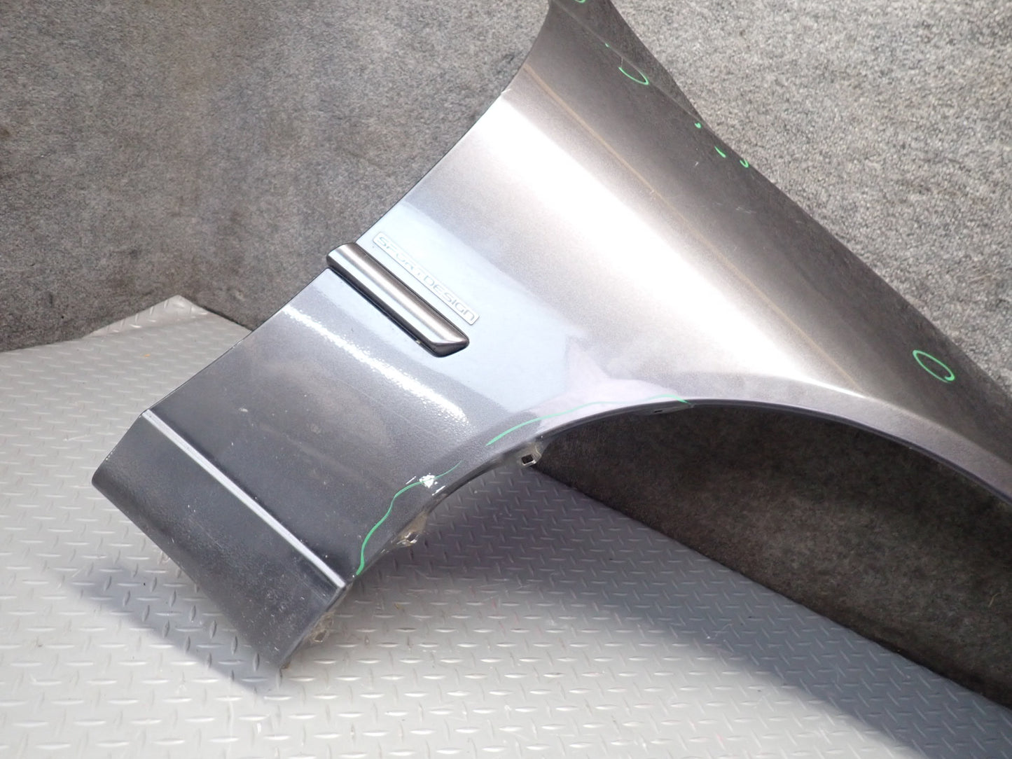 01-05 Lexus JCE10L IS300 Front Right Fender Shell Cover Panel Graphite Gray OEM