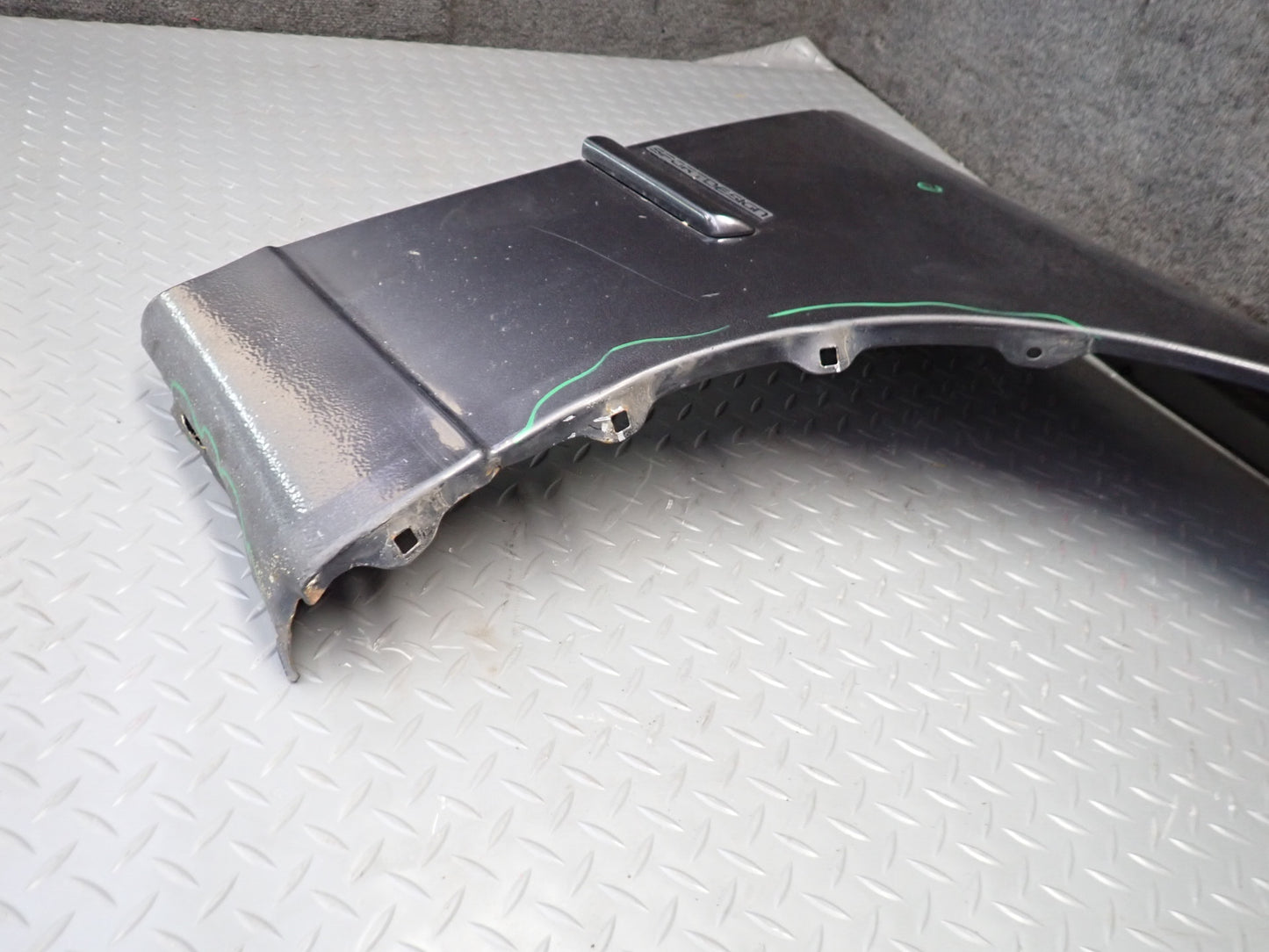 01-05 Lexus JCE10L IS300 Front Right Fender Shell Cover Panel Graphite Gray OEM
