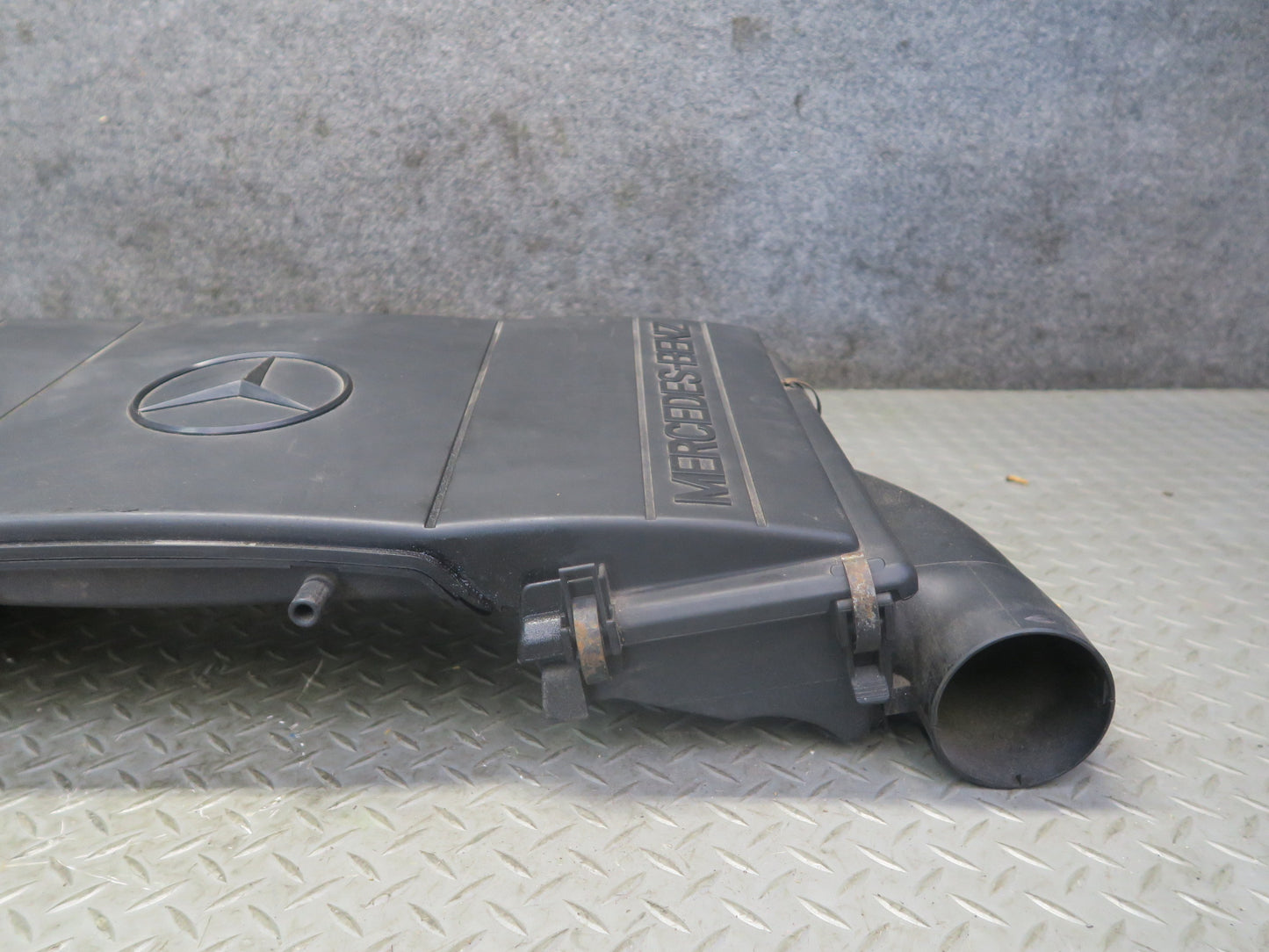 94-99 Mercedes W140 S420 S500 Air Intake Cleaner Filter Box Assy 1190940602 OEM