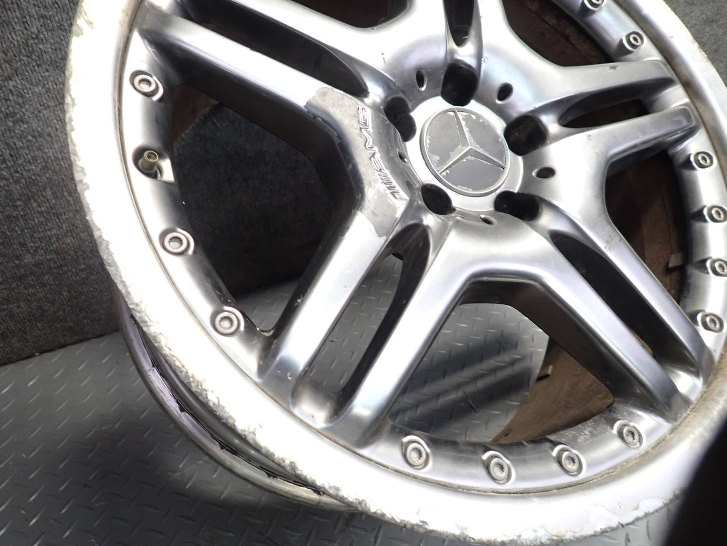 03-12 Mercedes R230 AMG Set of 4 19" R19 Alloy Wheel Rim 19x8.5/9.5J ET30/31 OEM