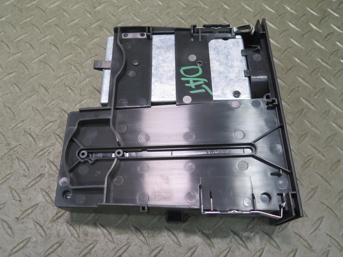 09-15 Audi TT S 8J AMI Music Interface Control Module 8P0035785 OEM