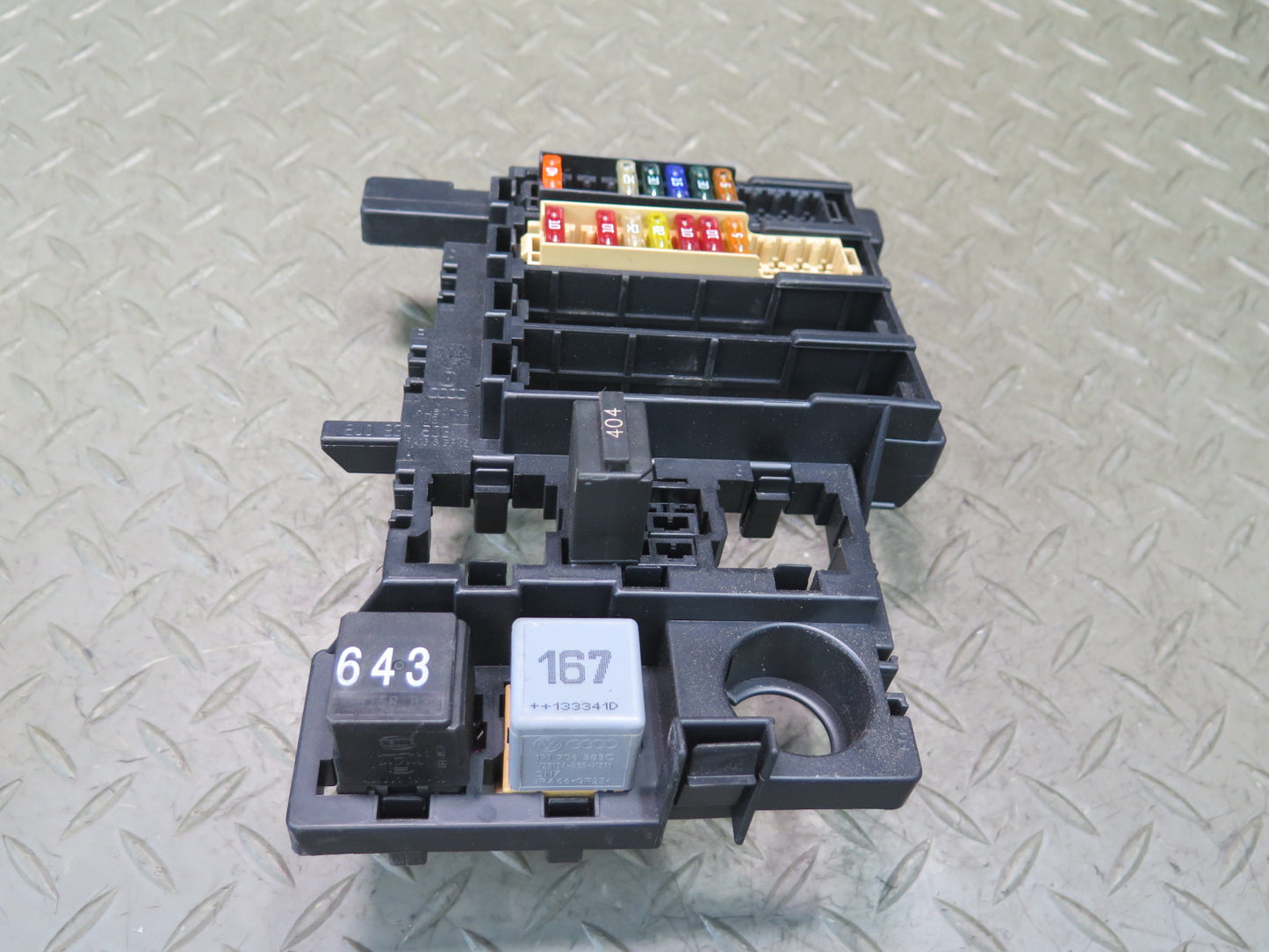08-15 Audi TT S 8J Fuse Relay Box Module Engine Compartment 8J0937503 OEM