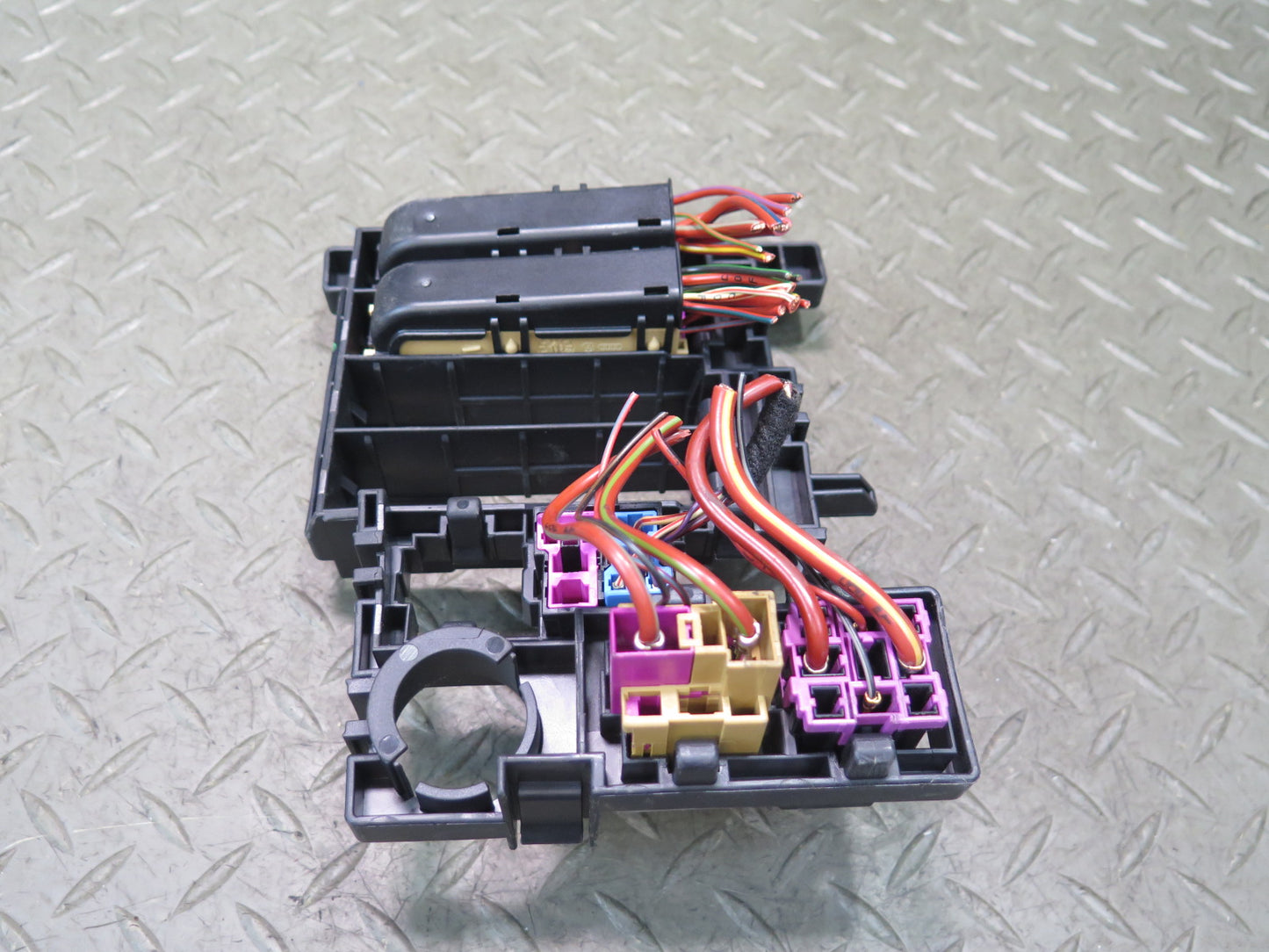 08-15 Audi TT S 8J Fuse Relay Box Module Engine Compartment 8J0937503 OEM