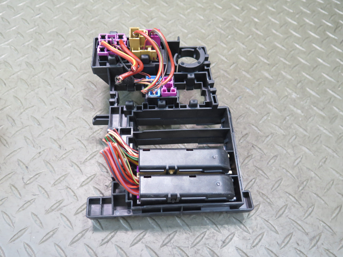 08-15 Audi TT S 8J Fuse Relay Box Module Engine Compartment 8J0937503 OEM