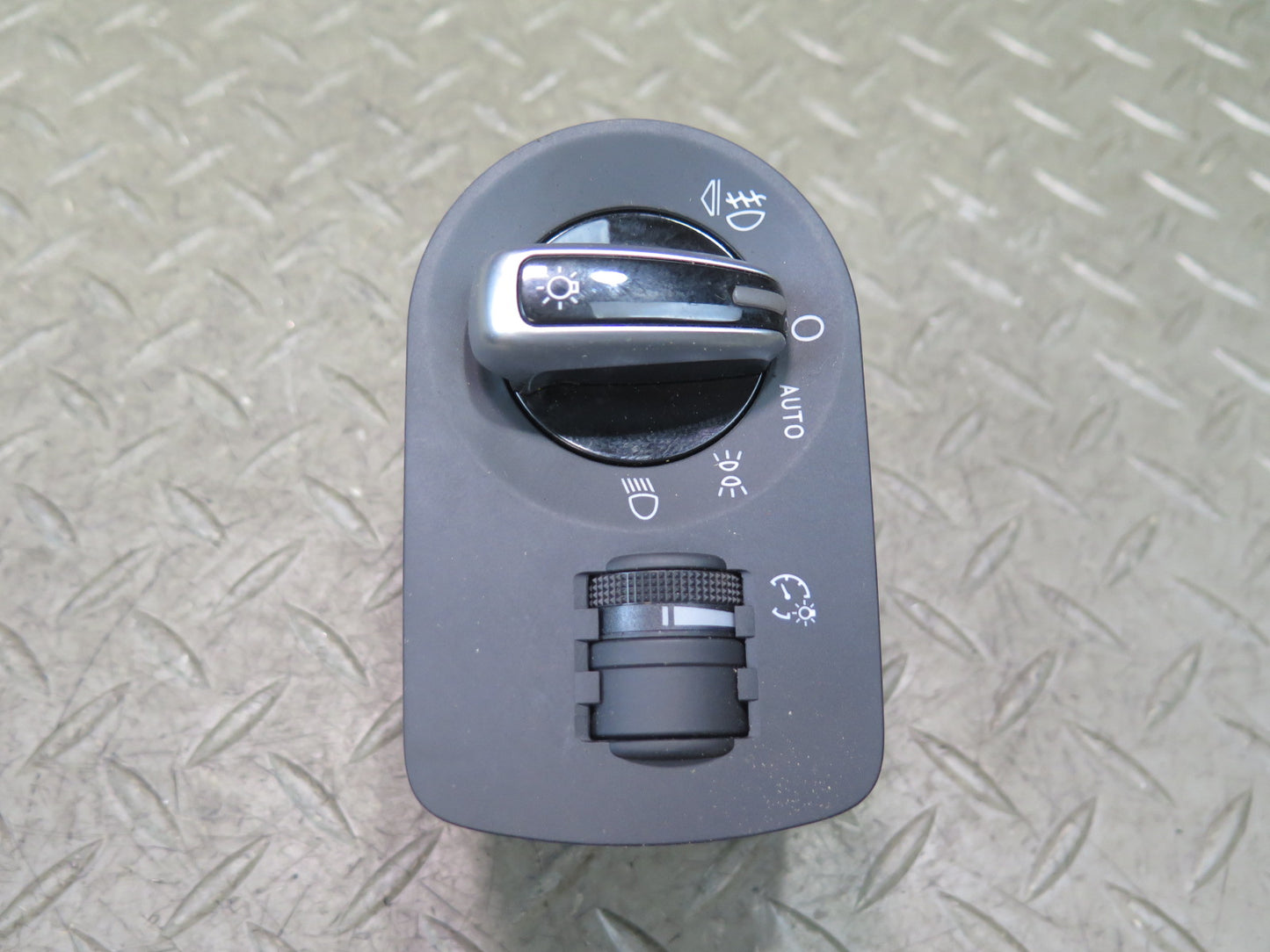 08-14 Audi TT S 8J Dashboard Headlight Light Lamp Switch Button 8J1941531AF OEM