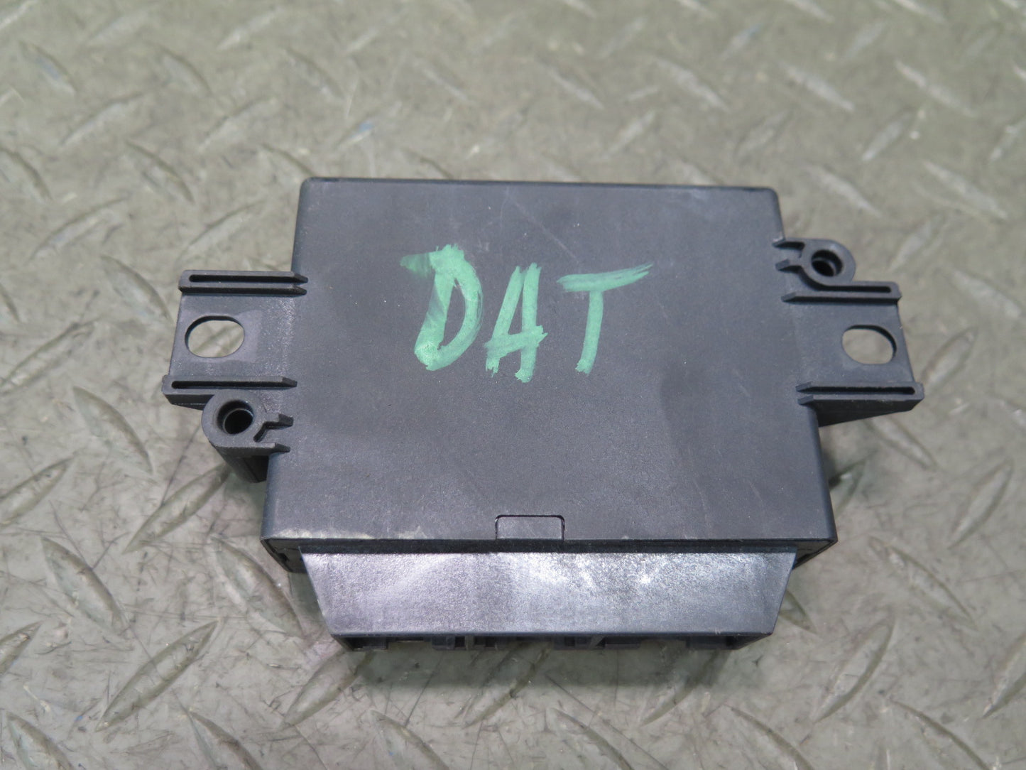 09-15 Audi TT S 8J Park Assist Control Module 8P0919475M OEM