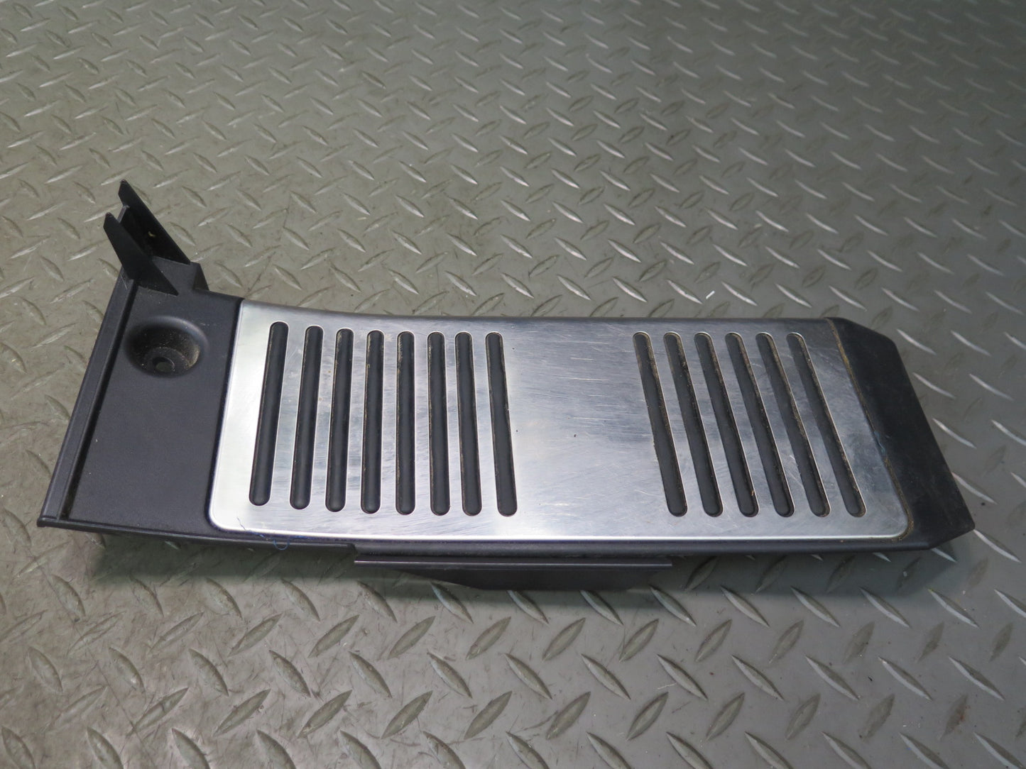 09-15 Audi TT S 8J A/T Aluminum Gas Brake Dead Pedal Pad Cover Set OEM