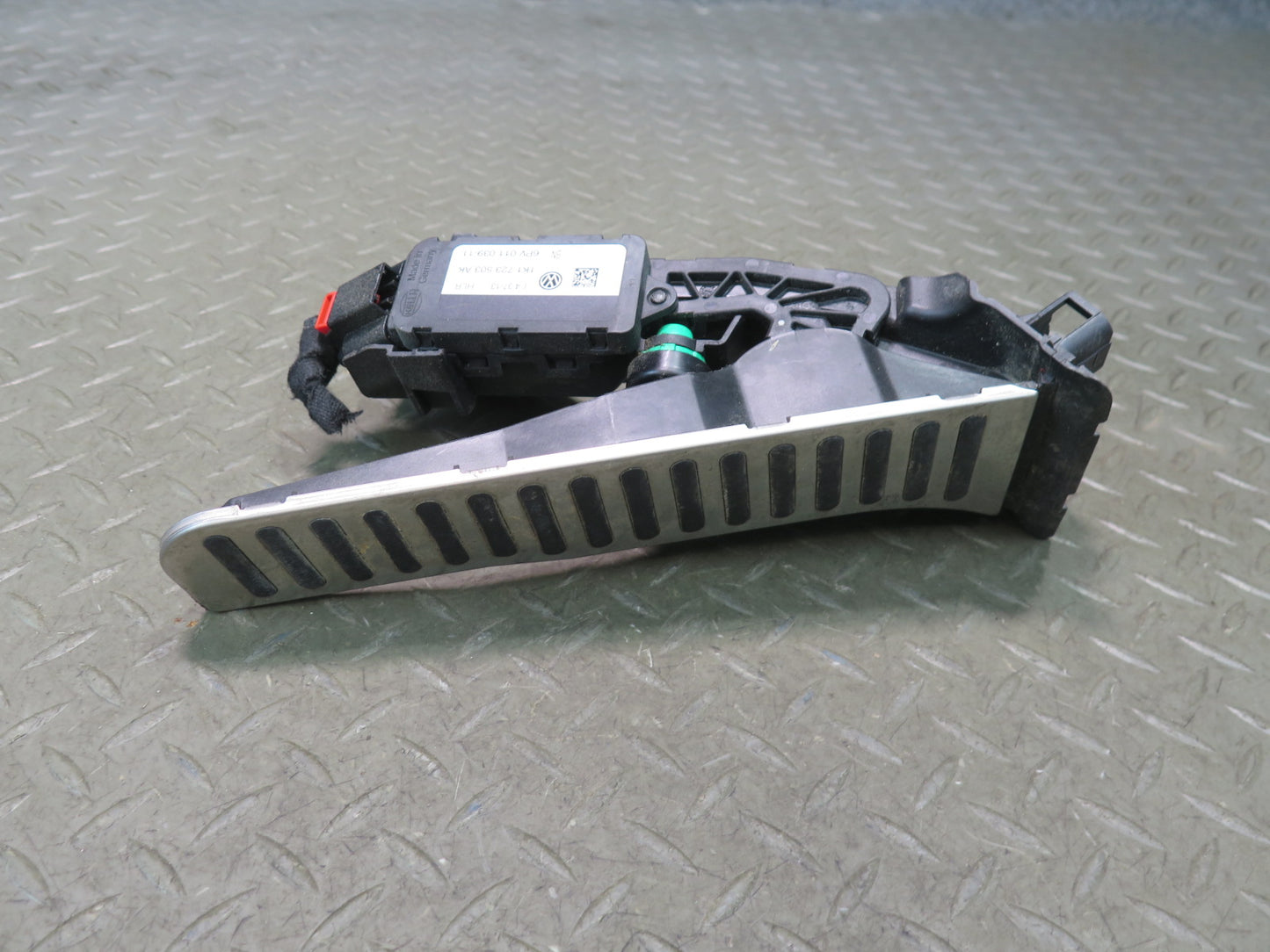 09-15 Audi TT S 8J A/T Aluminum Gas Brake Dead Pedal Pad Cover Set OEM